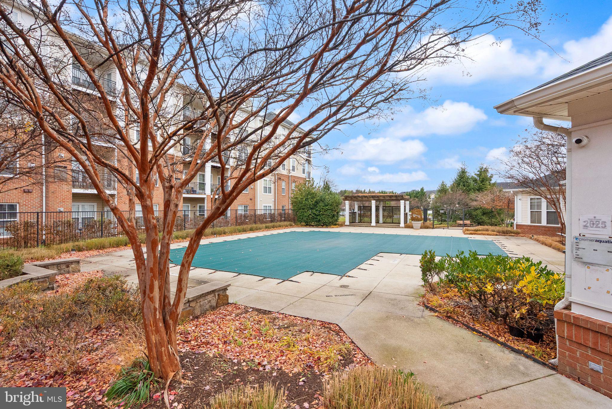 CHANTILLY PARK - Residential Lease