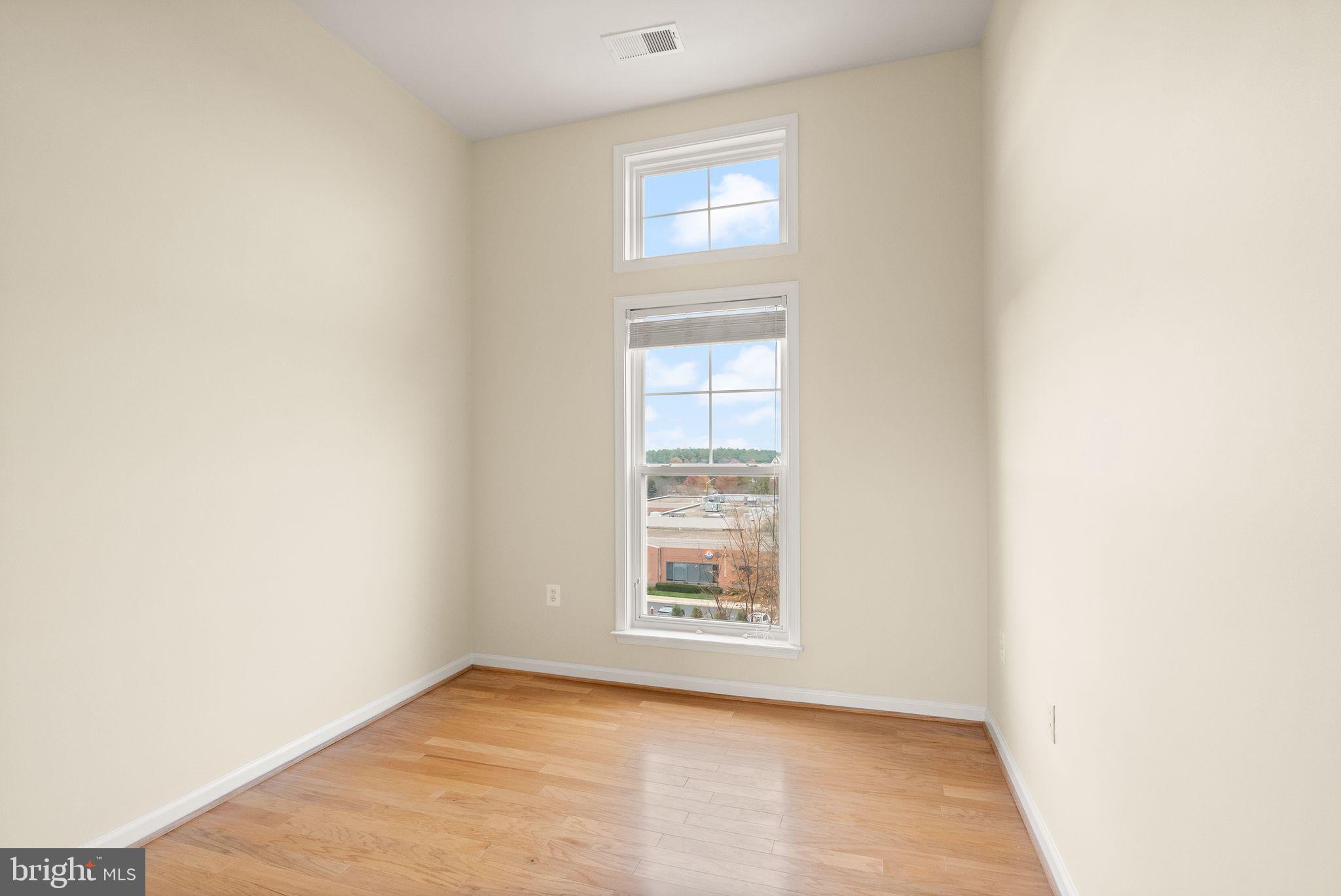 CHANTILLY PARK - Residential Lease