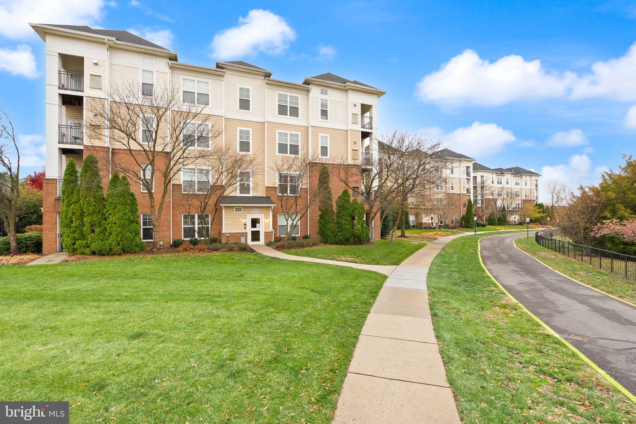 CHANTILLY PARK - Residential Lease