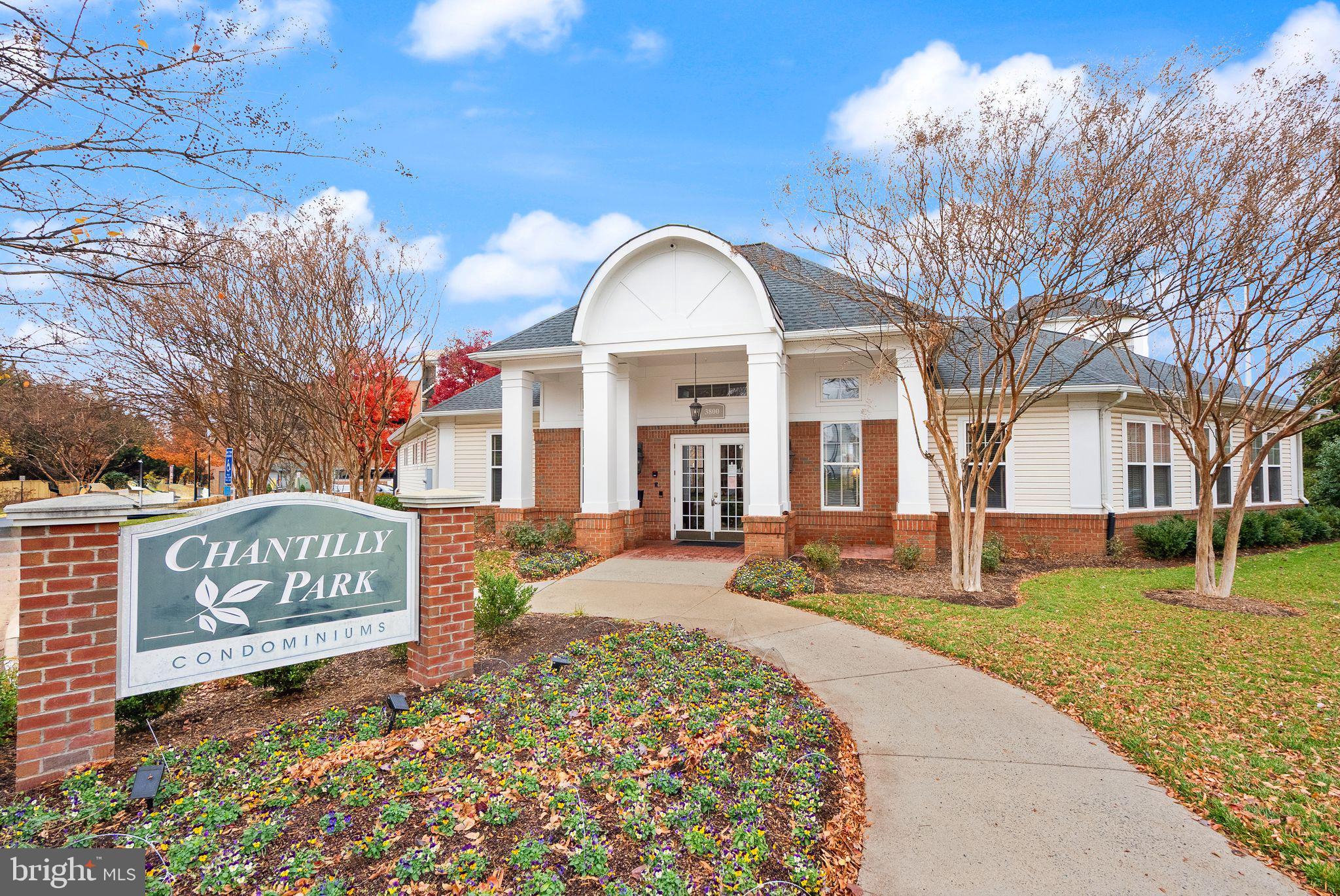 CHANTILLY PARK - Residential Lease