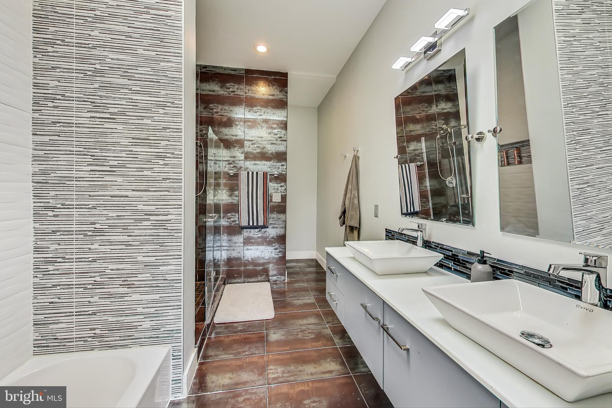 BURNING TREE VALLEY - Residential