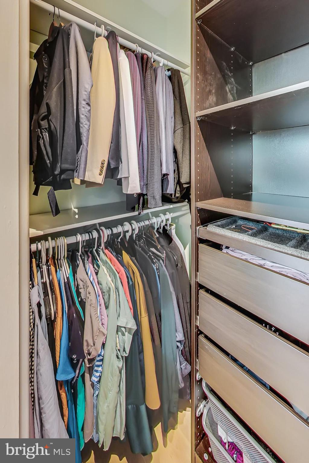 BURNING TREE VALLEY - Residential