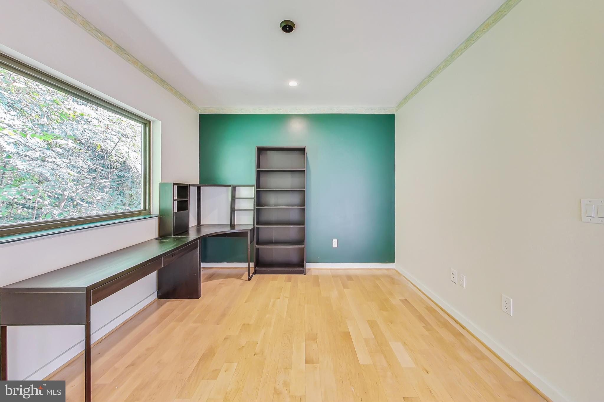 BURNING TREE VALLEY - Residential