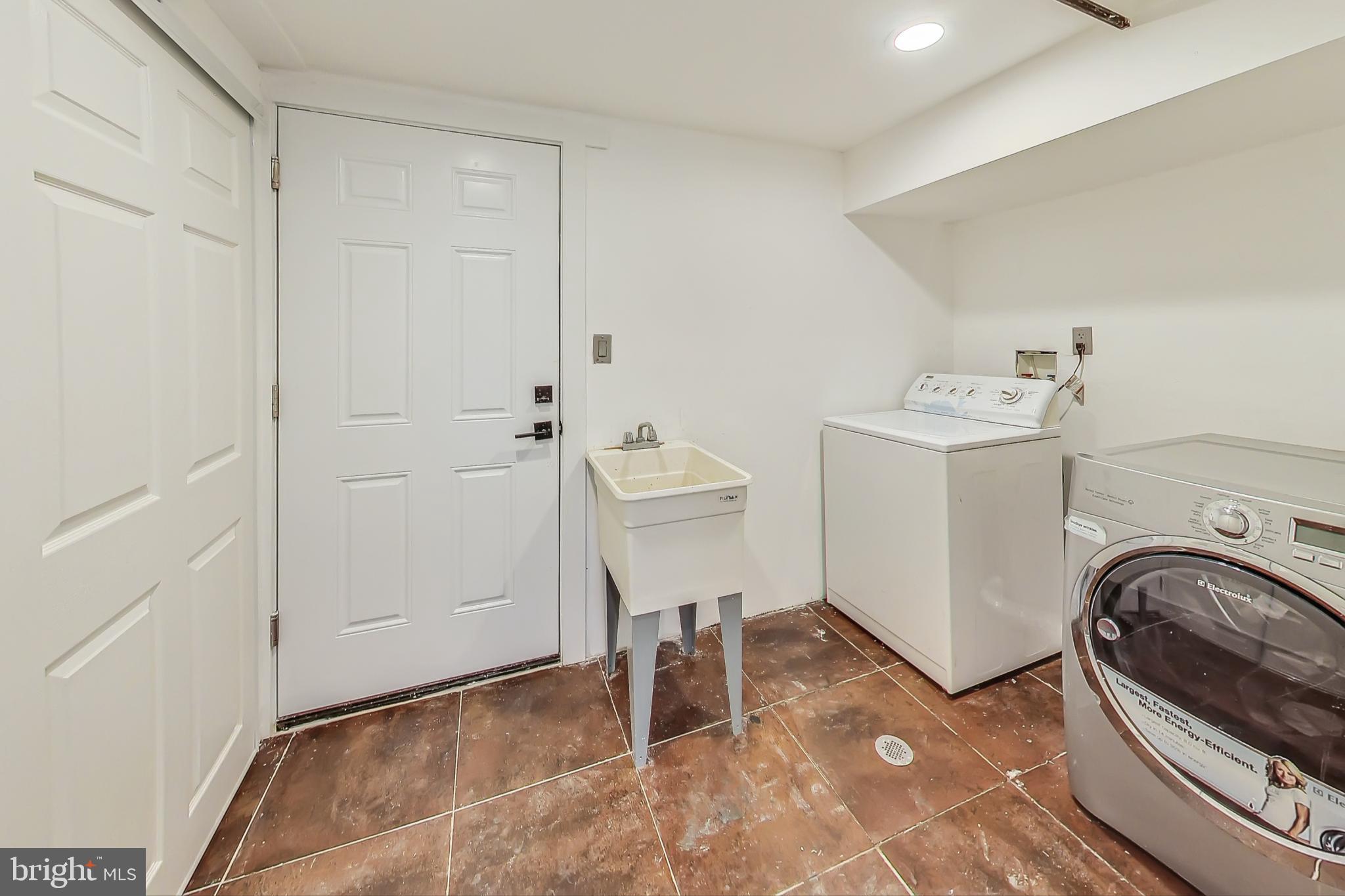 BURNING TREE VALLEY - Residential