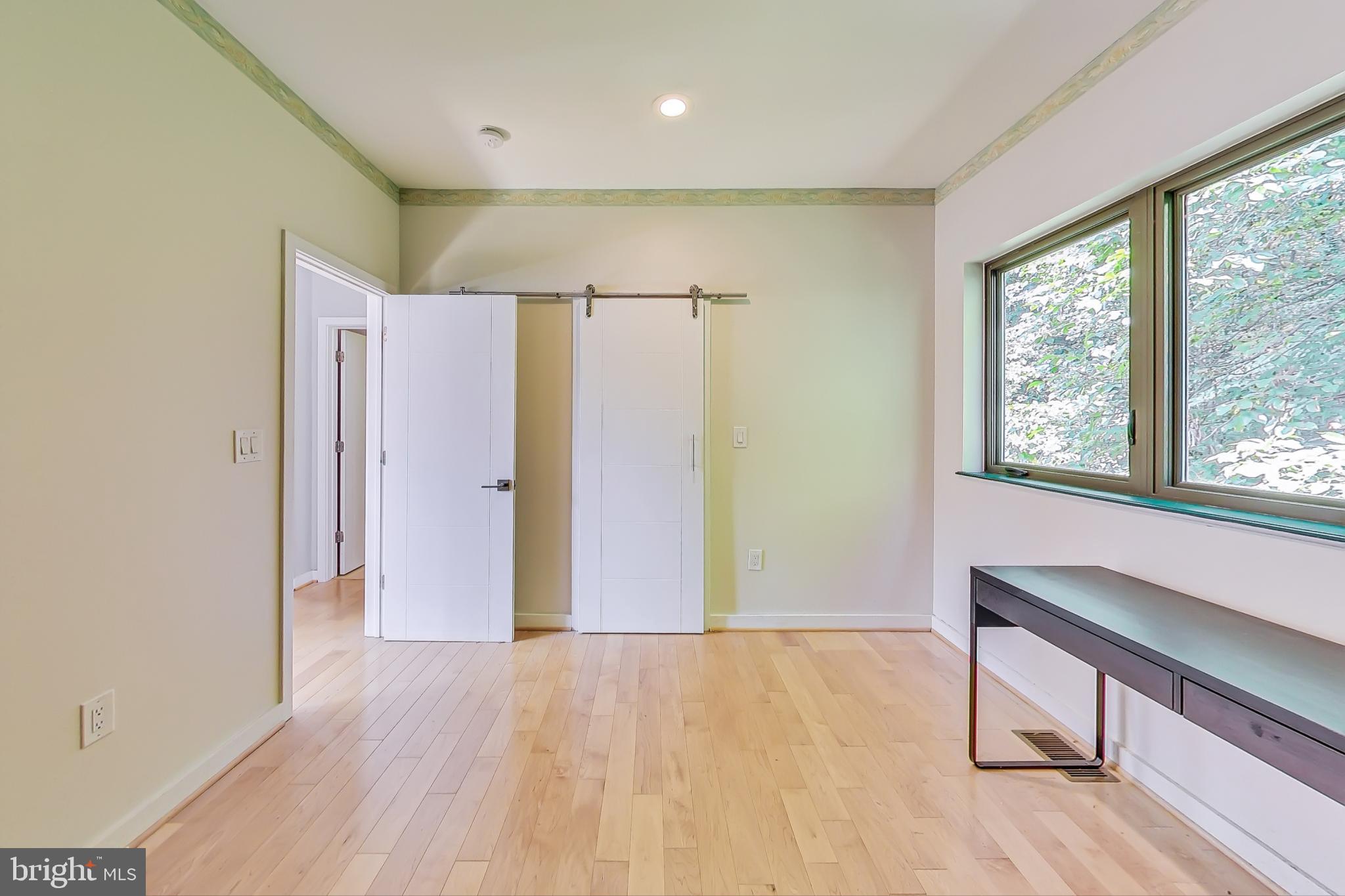 BURNING TREE VALLEY - Residential