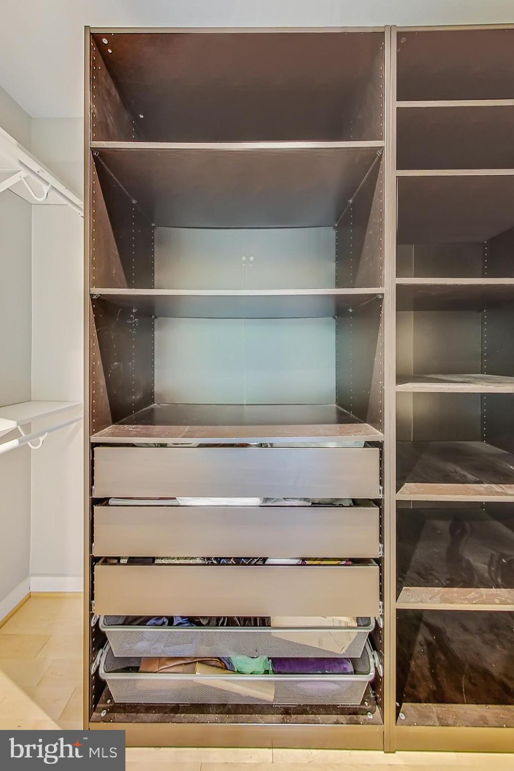 BURNING TREE VALLEY - Residential