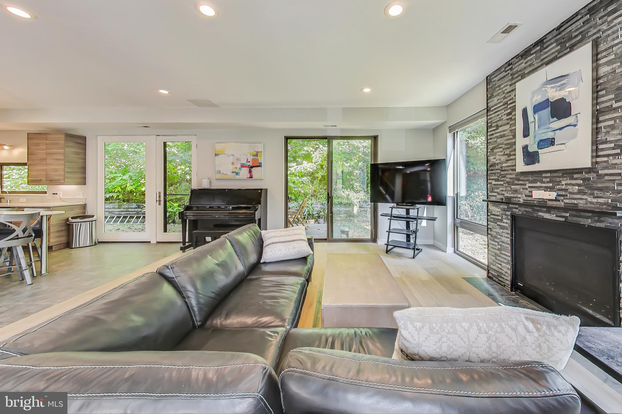 BURNING TREE VALLEY - Residential