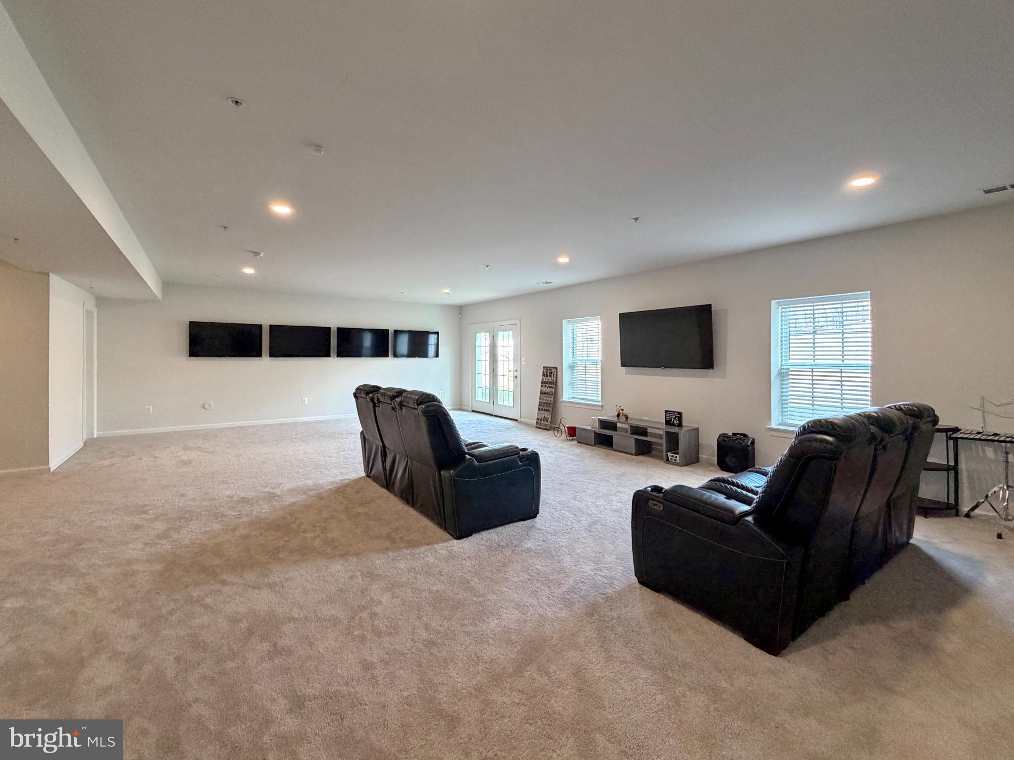 VILLAGES OF SAVANNAH - Residential