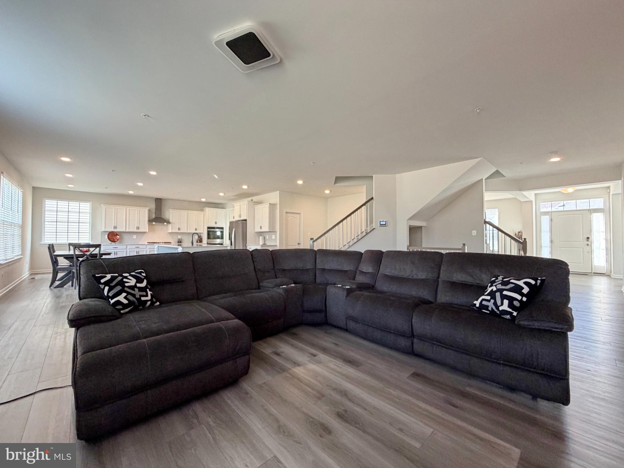 VILLAGES OF SAVANNAH - Residential