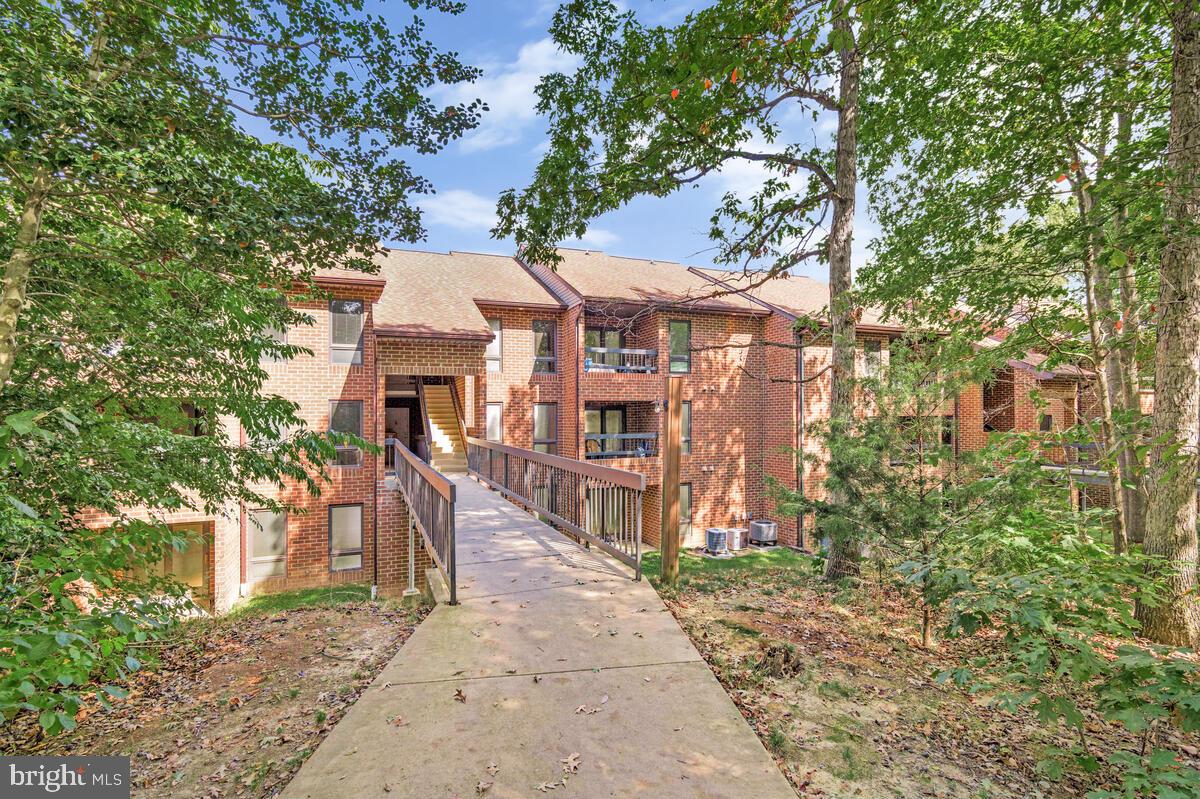 Beautiful 2-bedroom, 1.5 bath condo located in the desirable Locust Ridge community. This light and bright home features a nice sized kitchen with breakfast bar, open Living/dining area, and spacious primary bedroom with owner on suite. Enjoy views of the community pond from your private balcony. This one won't last long, Don't miss out on the opportunity to own this amazing property, schedule your showing today!
