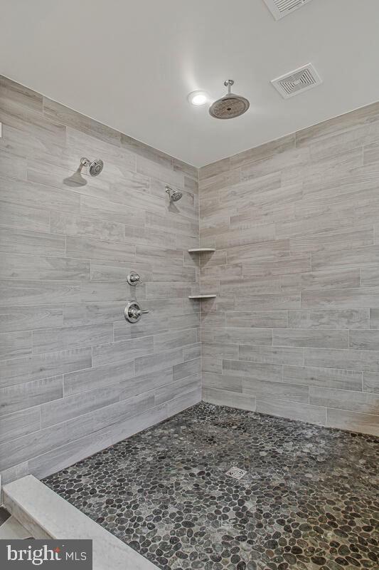 PONDVIEW - Residential