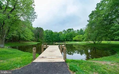 PONDVIEW - Residential