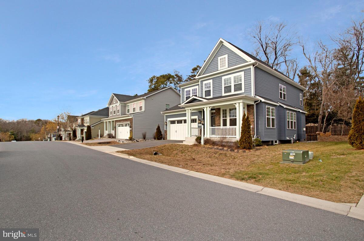 PONDVIEW - Residential