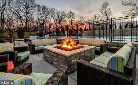 PONDVIEW - Residential