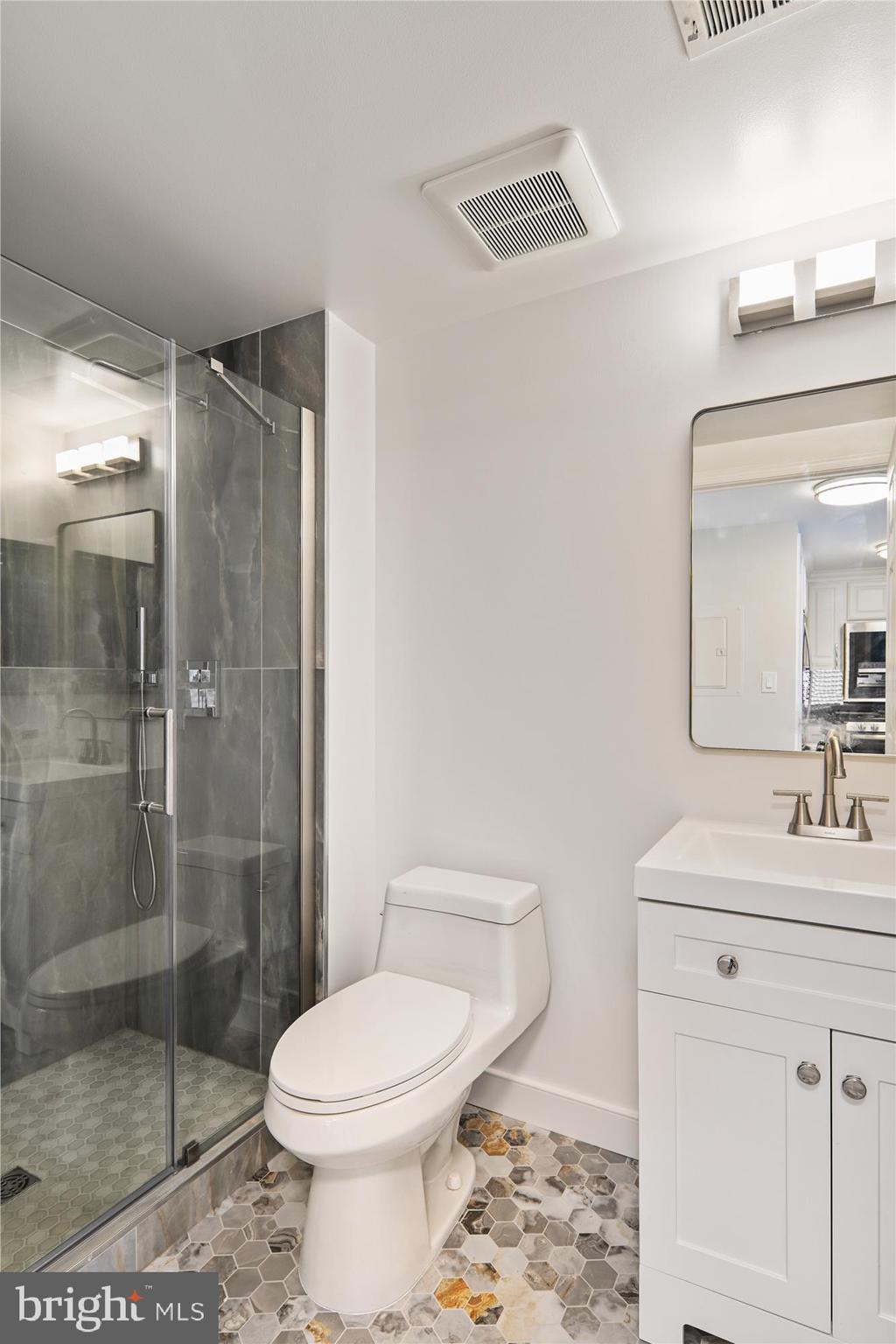 WINDSOR PLAZA - Residential Lease