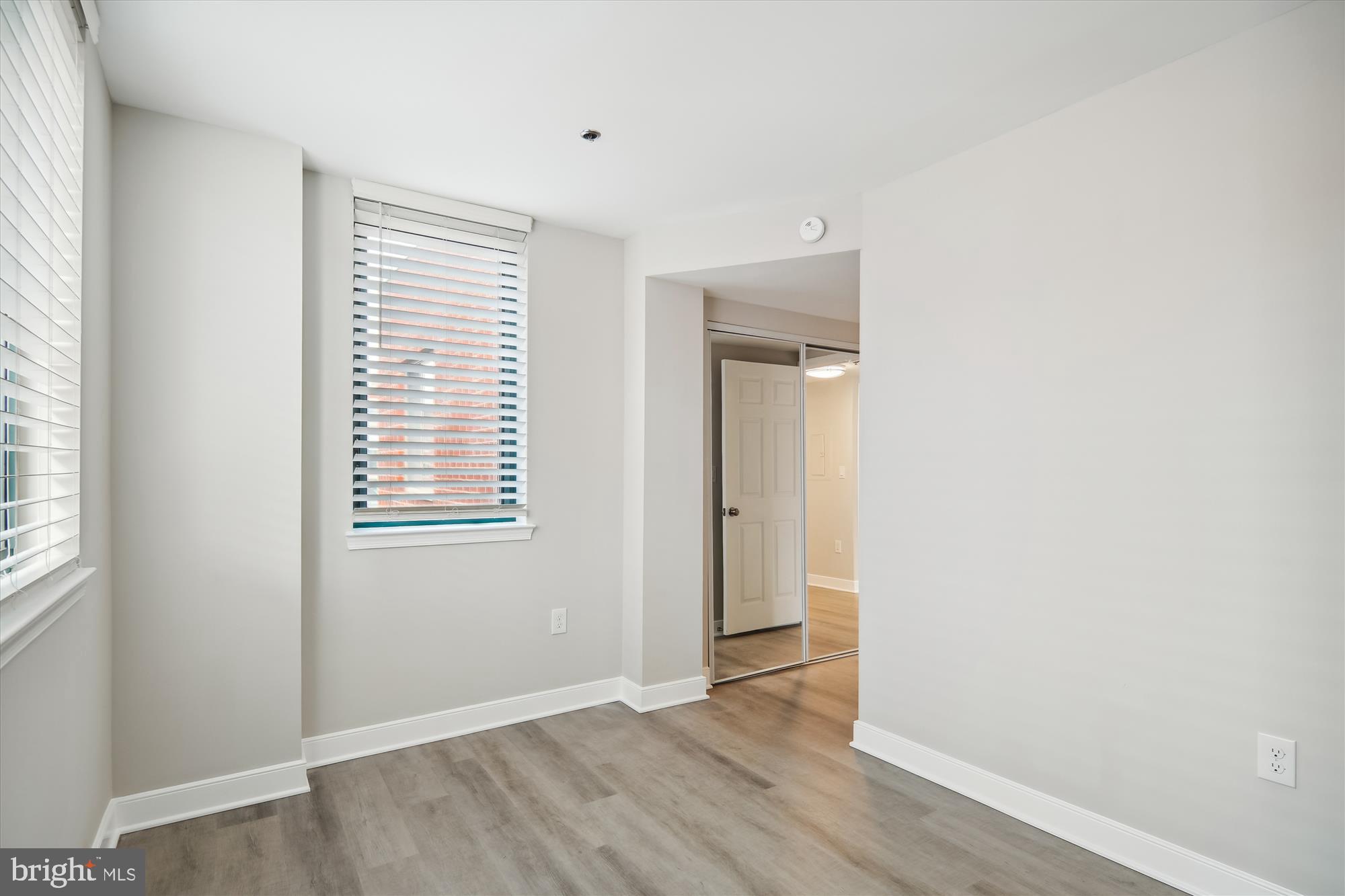 WINDSOR PLAZA - Residential Lease