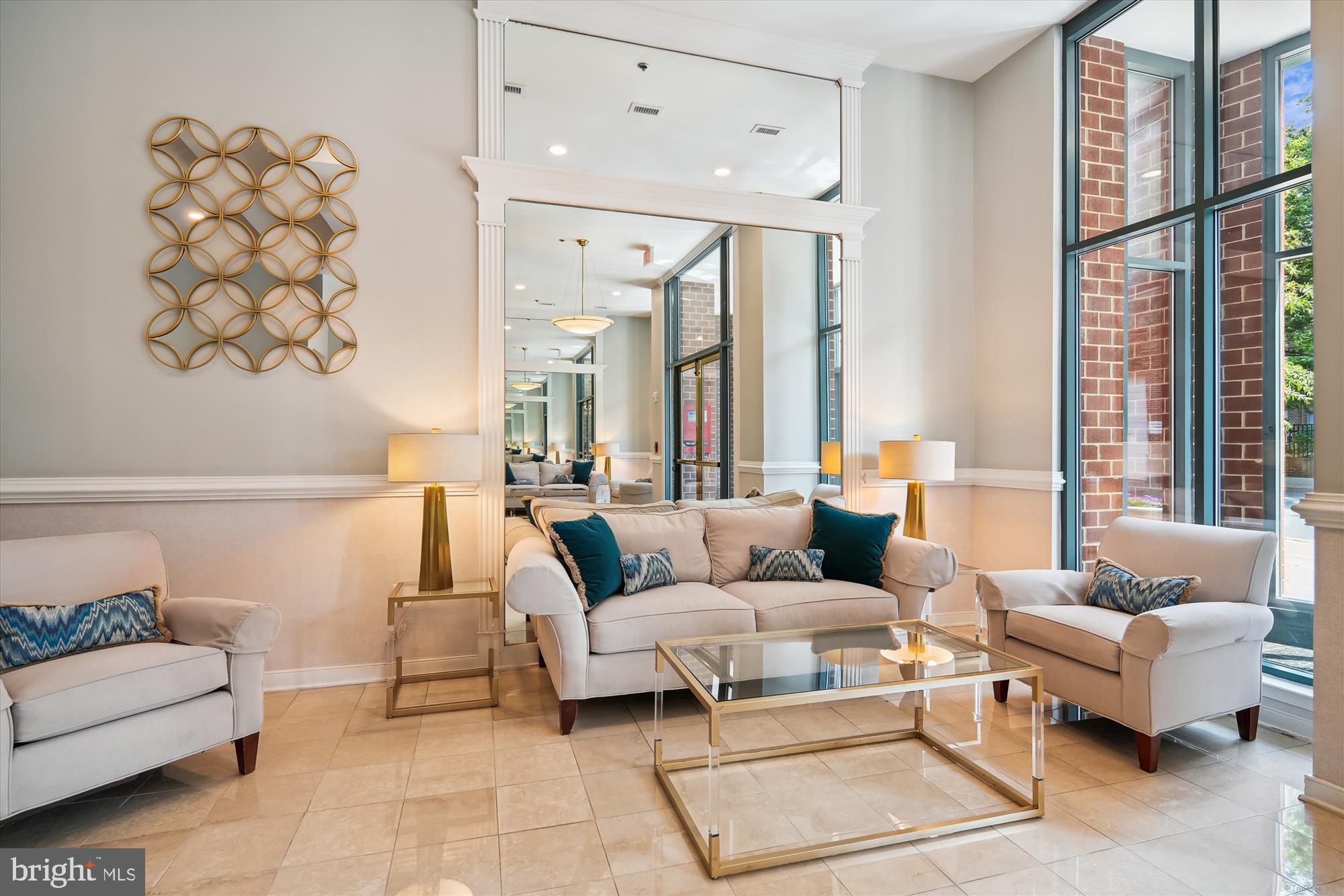 WINDSOR PLAZA - Residential Lease