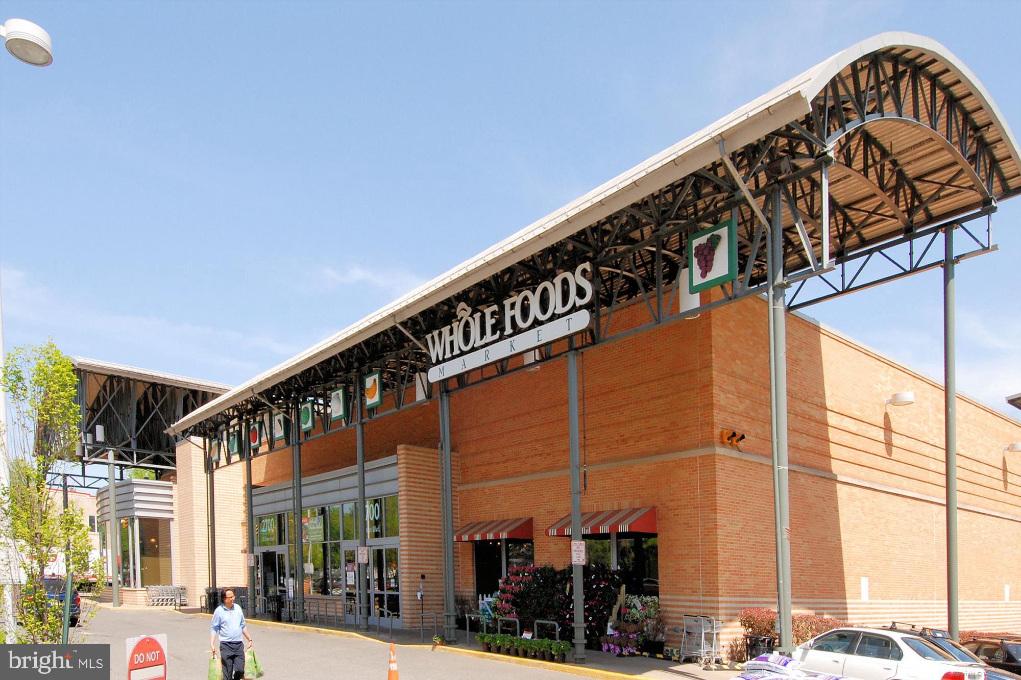 WINDSOR PLAZA - Residential Lease