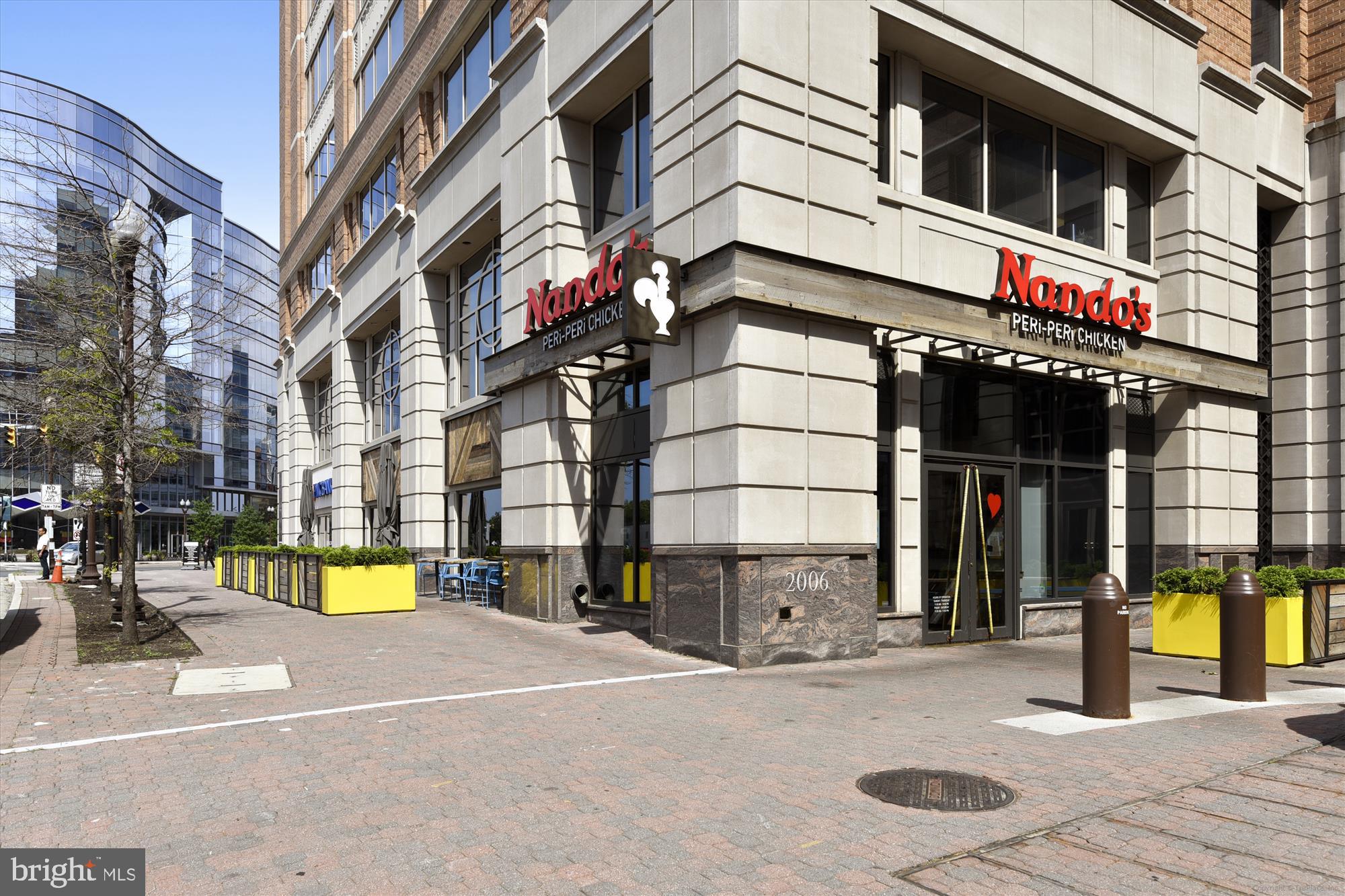 WINDSOR PLAZA - Residential Lease