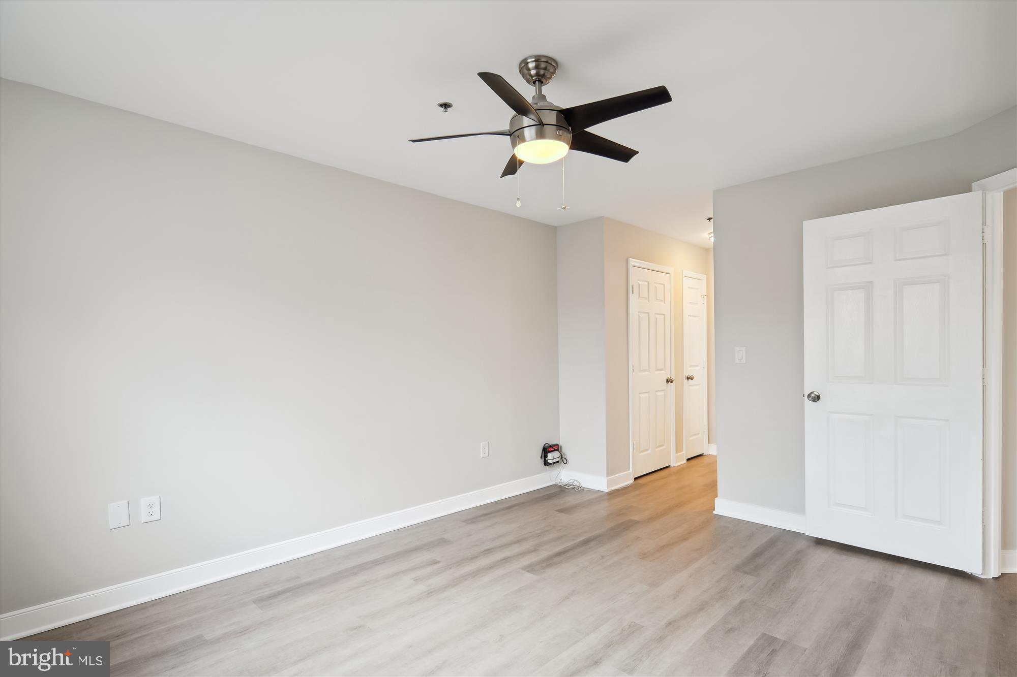 WINDSOR PLAZA - Residential Lease