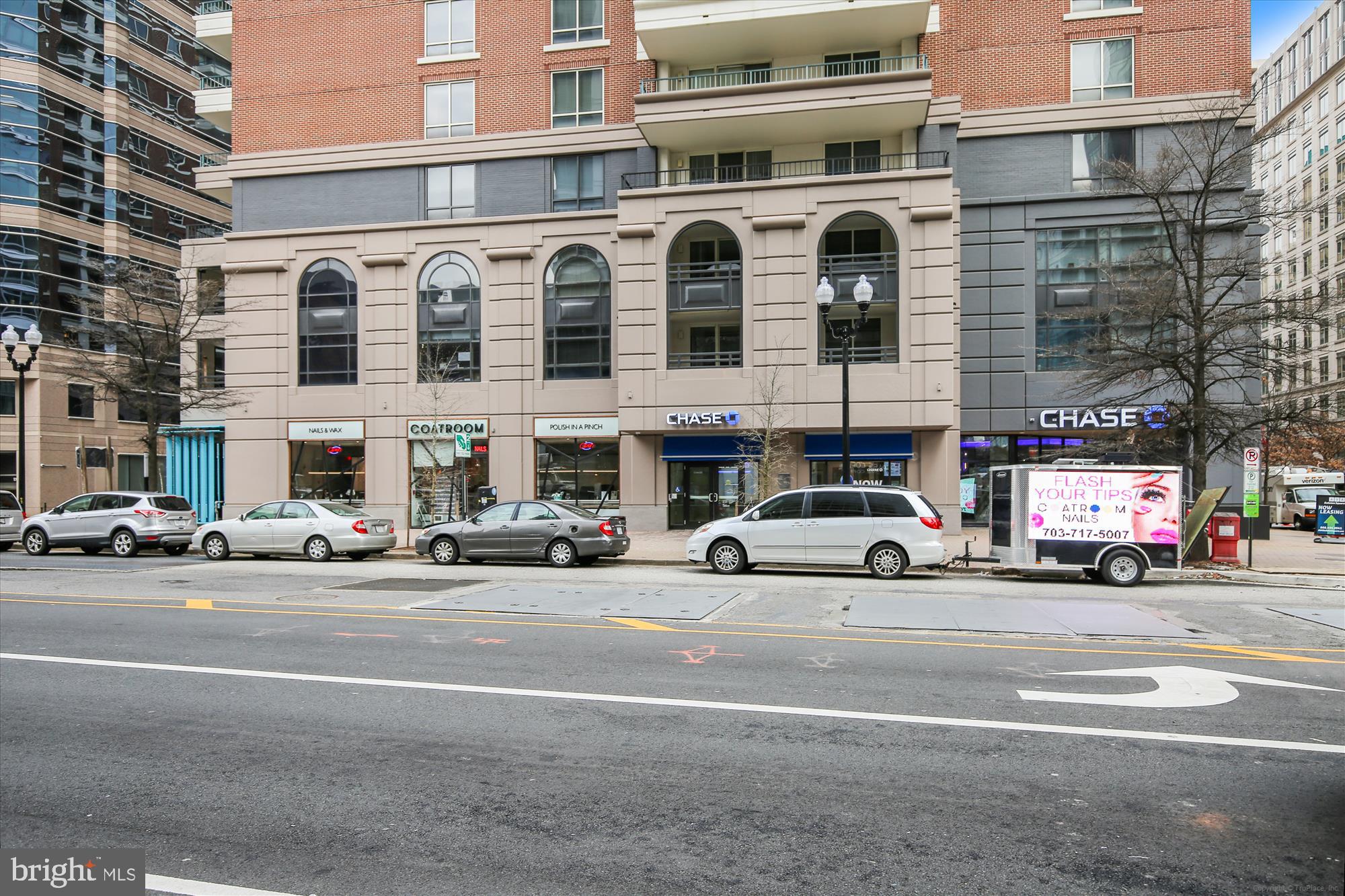 WINDSOR PLAZA - Residential Lease