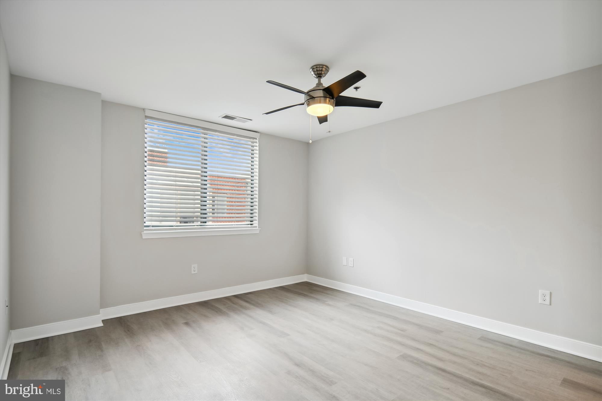 WINDSOR PLAZA - Residential Lease