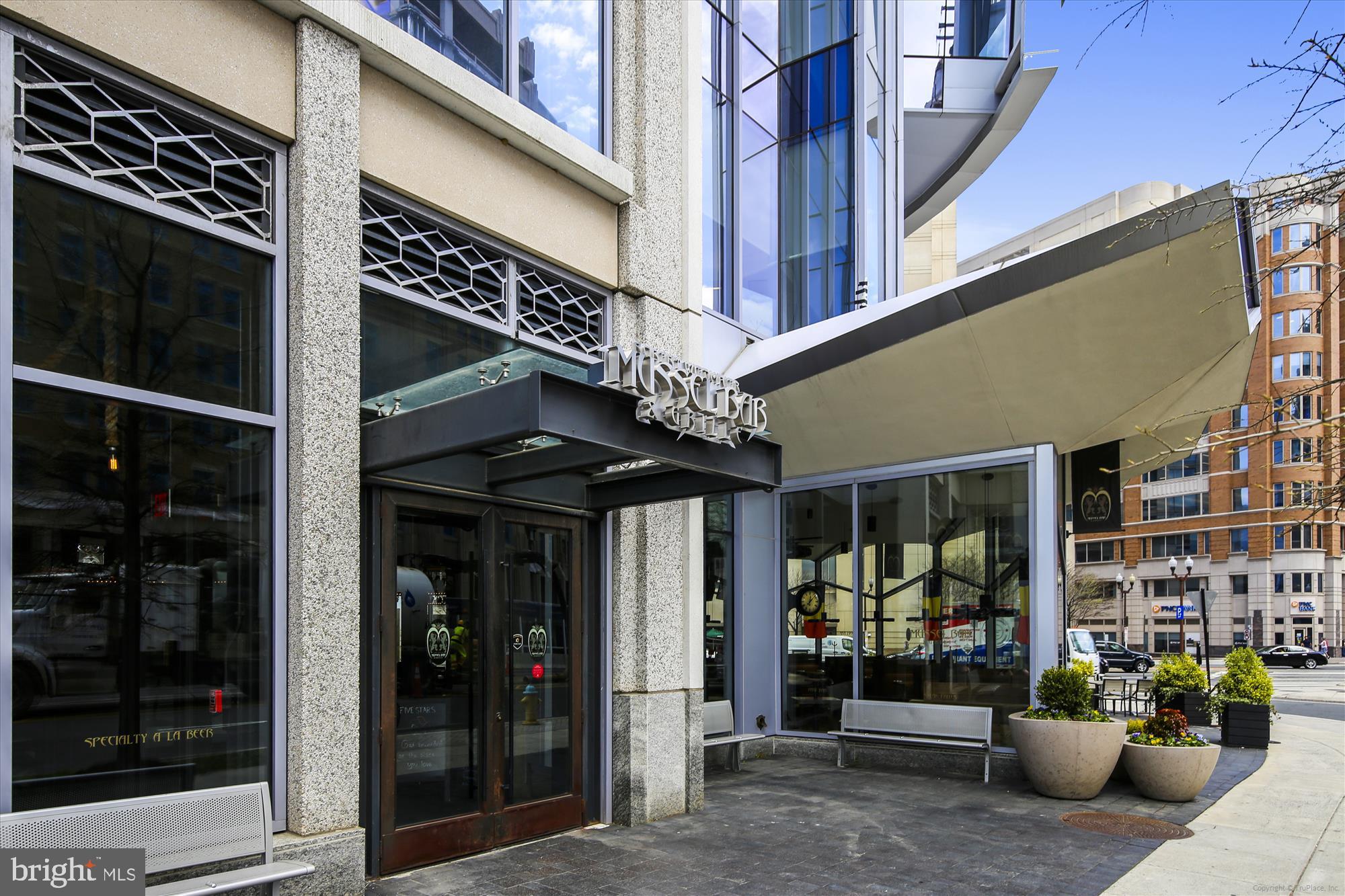WINDSOR PLAZA - Residential Lease