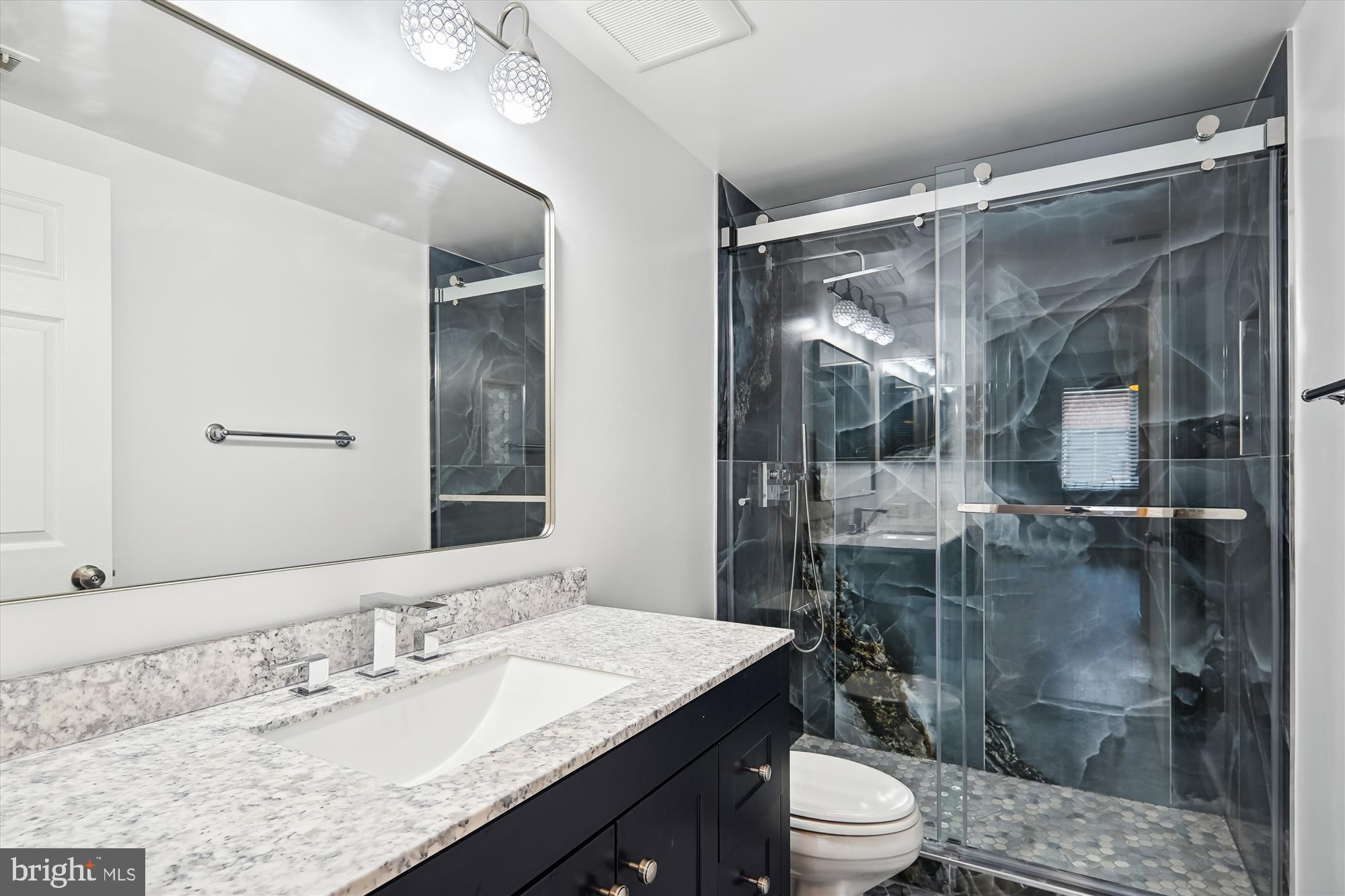 WINDSOR PLAZA - Residential Lease