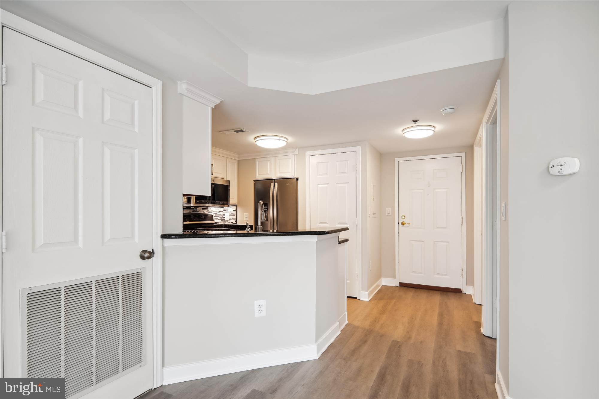 WINDSOR PLAZA - Residential Lease