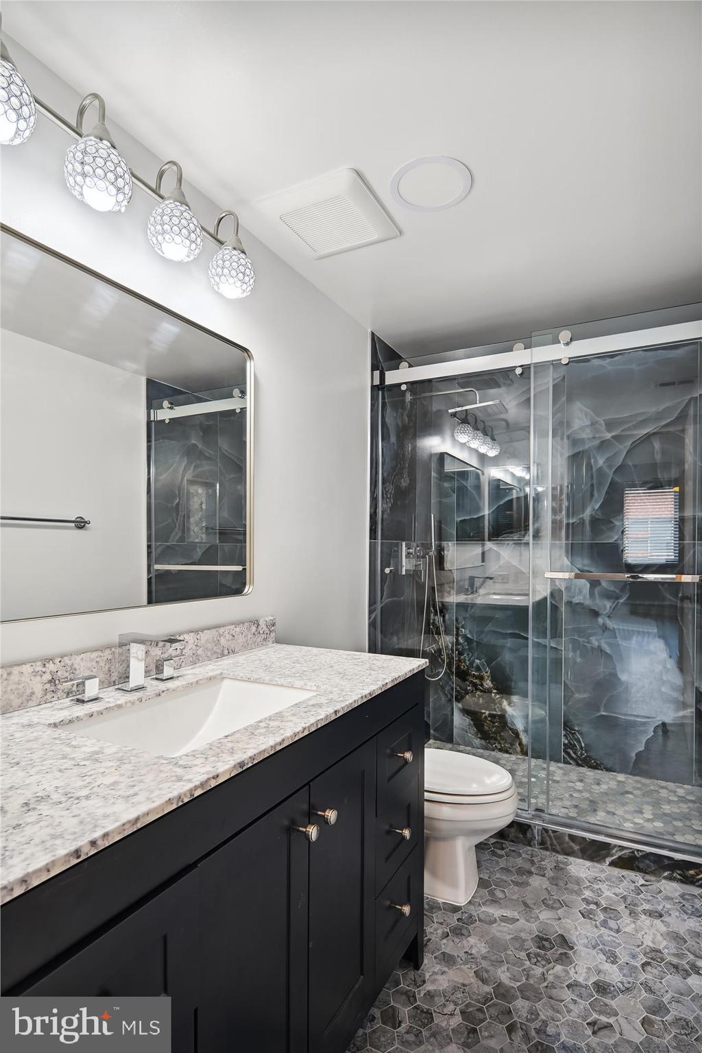 WINDSOR PLAZA - Residential Lease