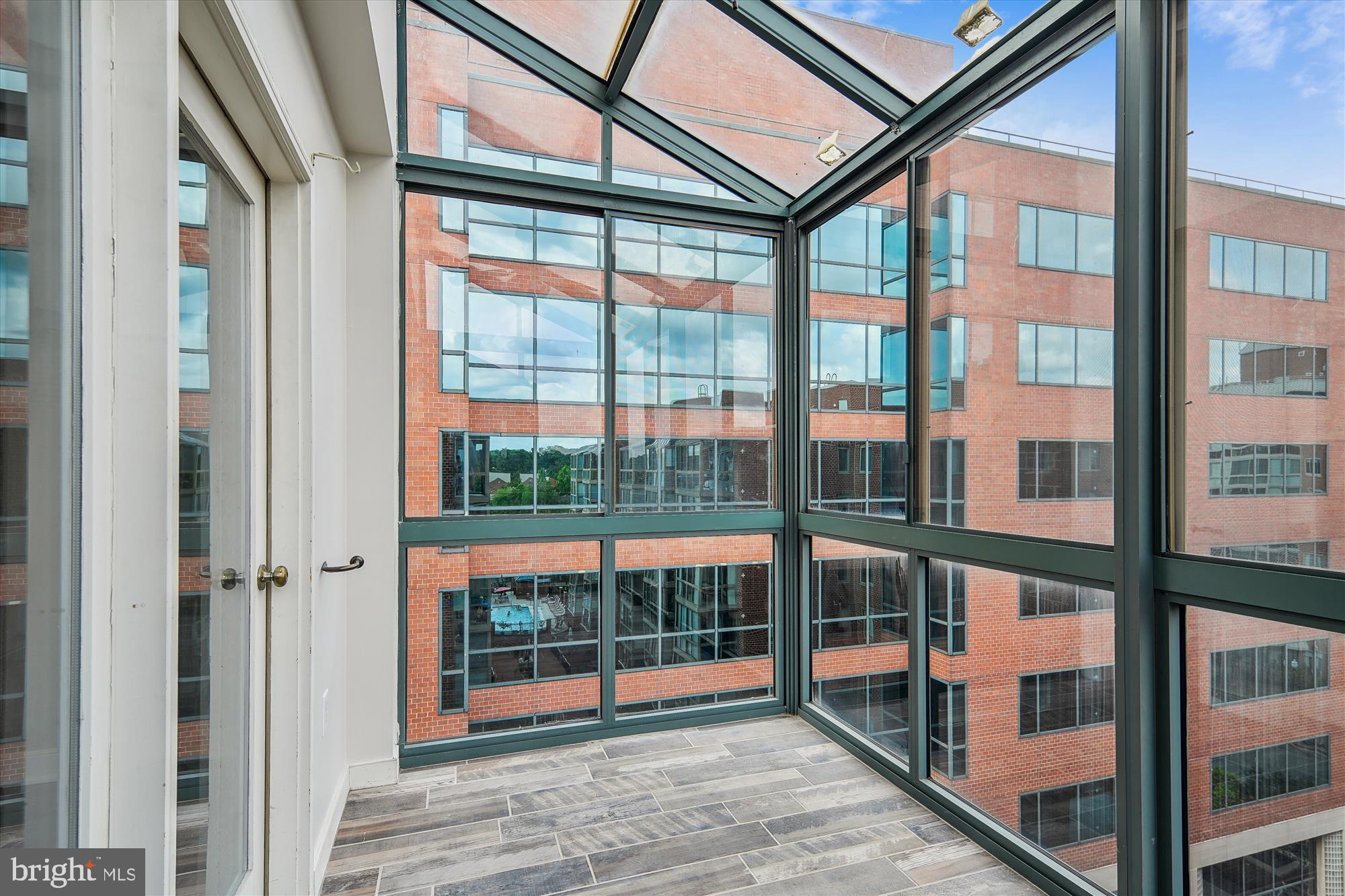WINDSOR PLAZA - Residential Lease