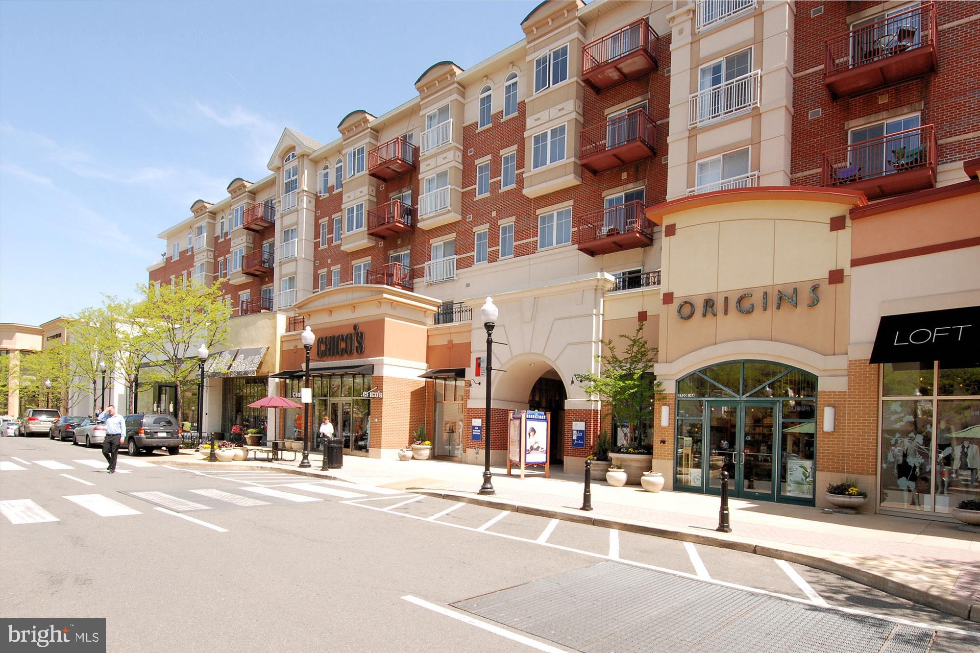 WINDSOR PLAZA - Residential Lease