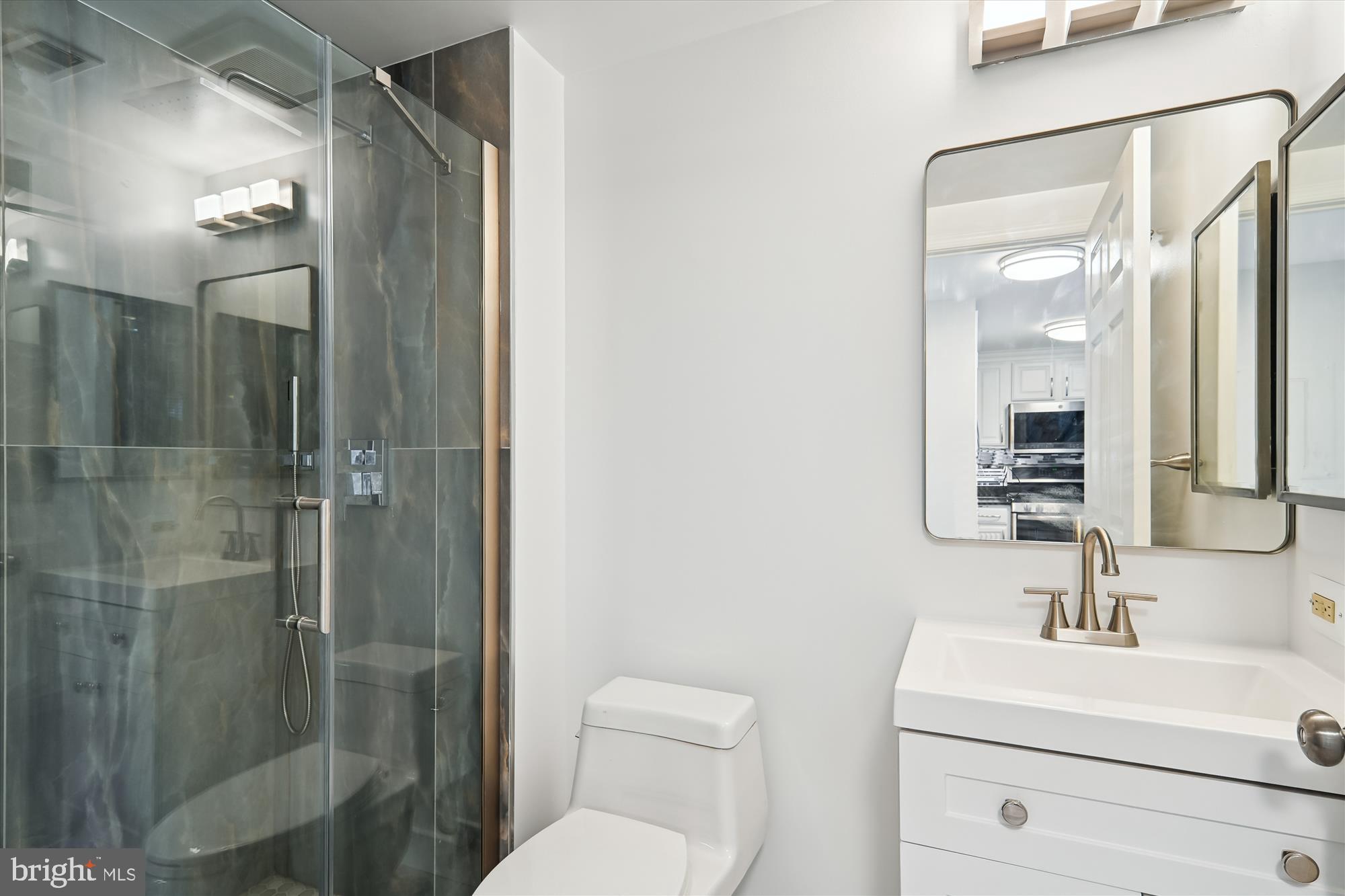 WINDSOR PLAZA - Residential Lease