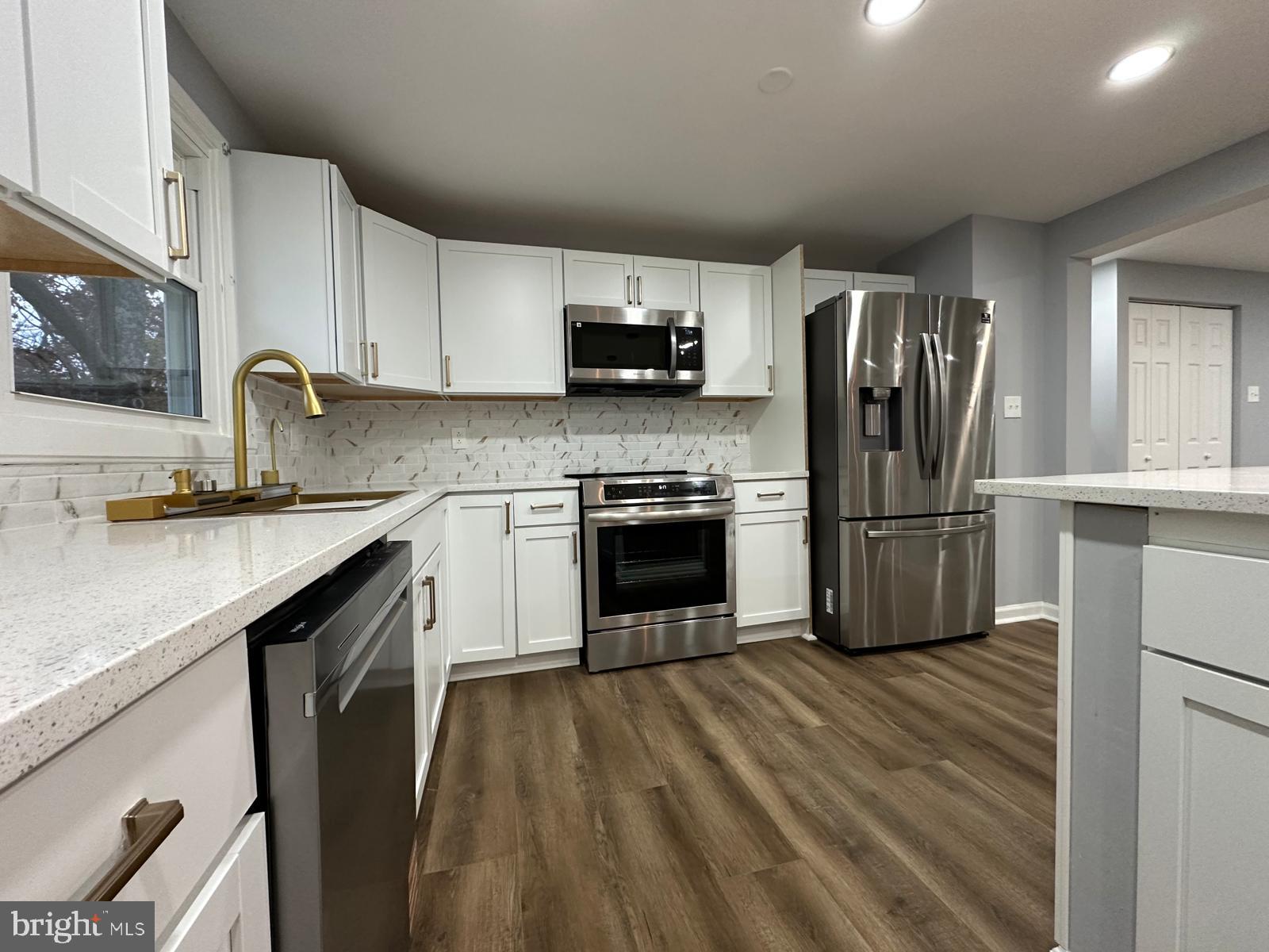 BULL RUN MOUNTAIN ESTATE - Residential