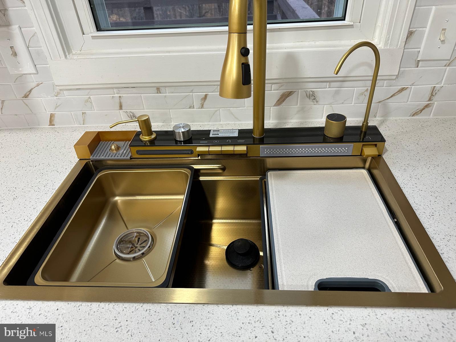 BULL RUN MOUNTAIN ESTATE - Residential