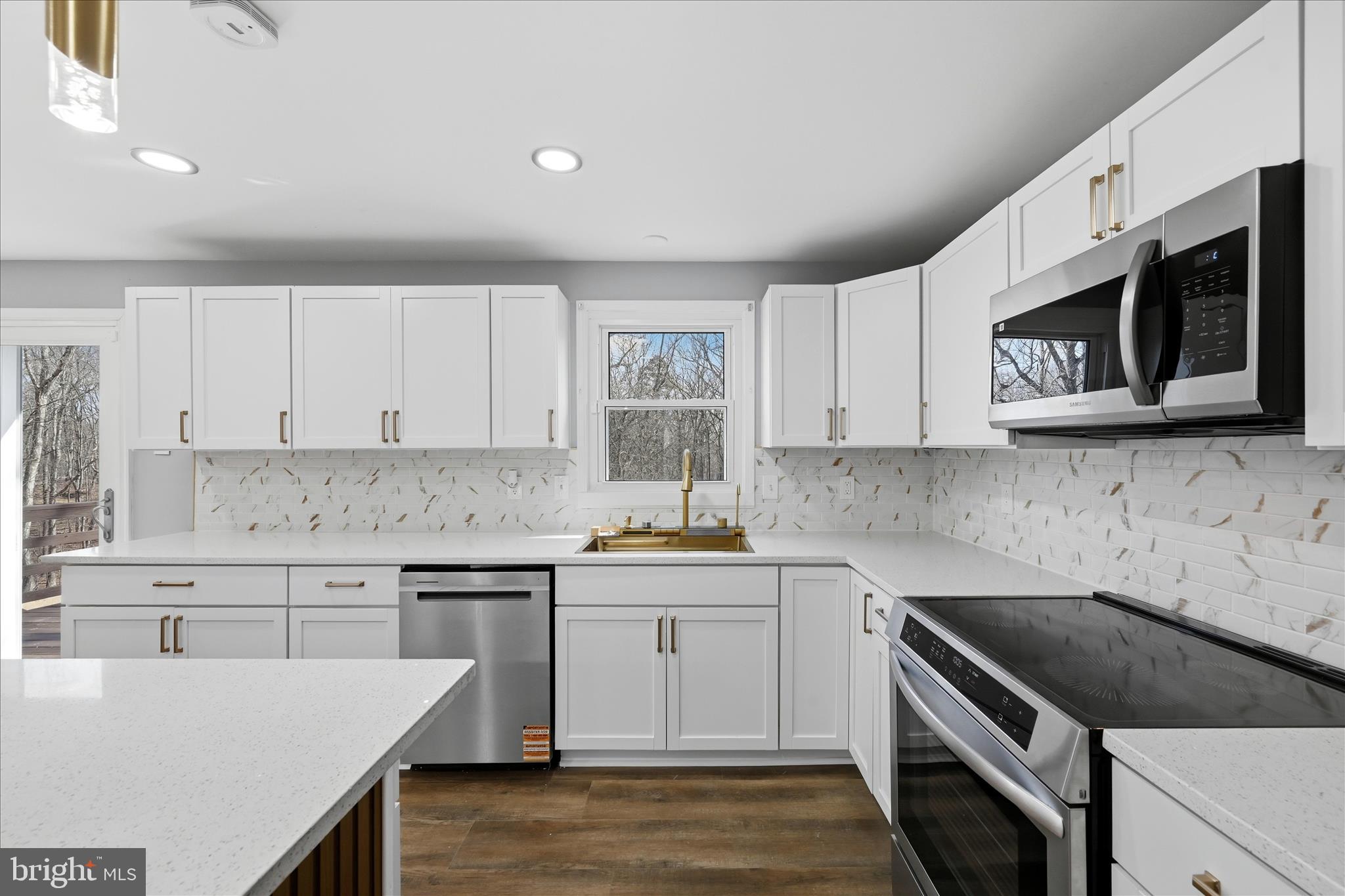 BULL RUN MOUNTAIN ESTATE - Residential