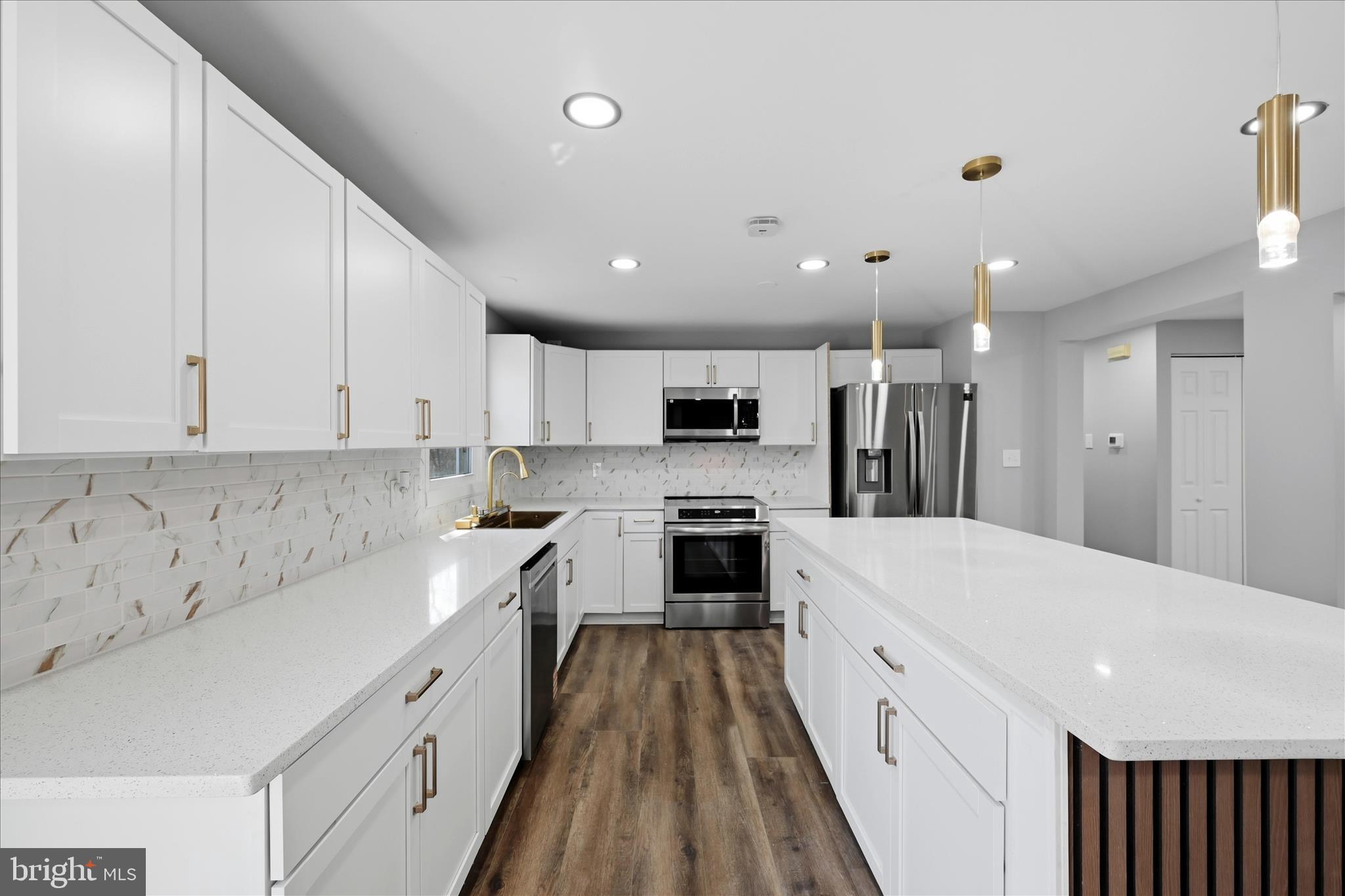 BULL RUN MOUNTAIN ESTATE - Residential