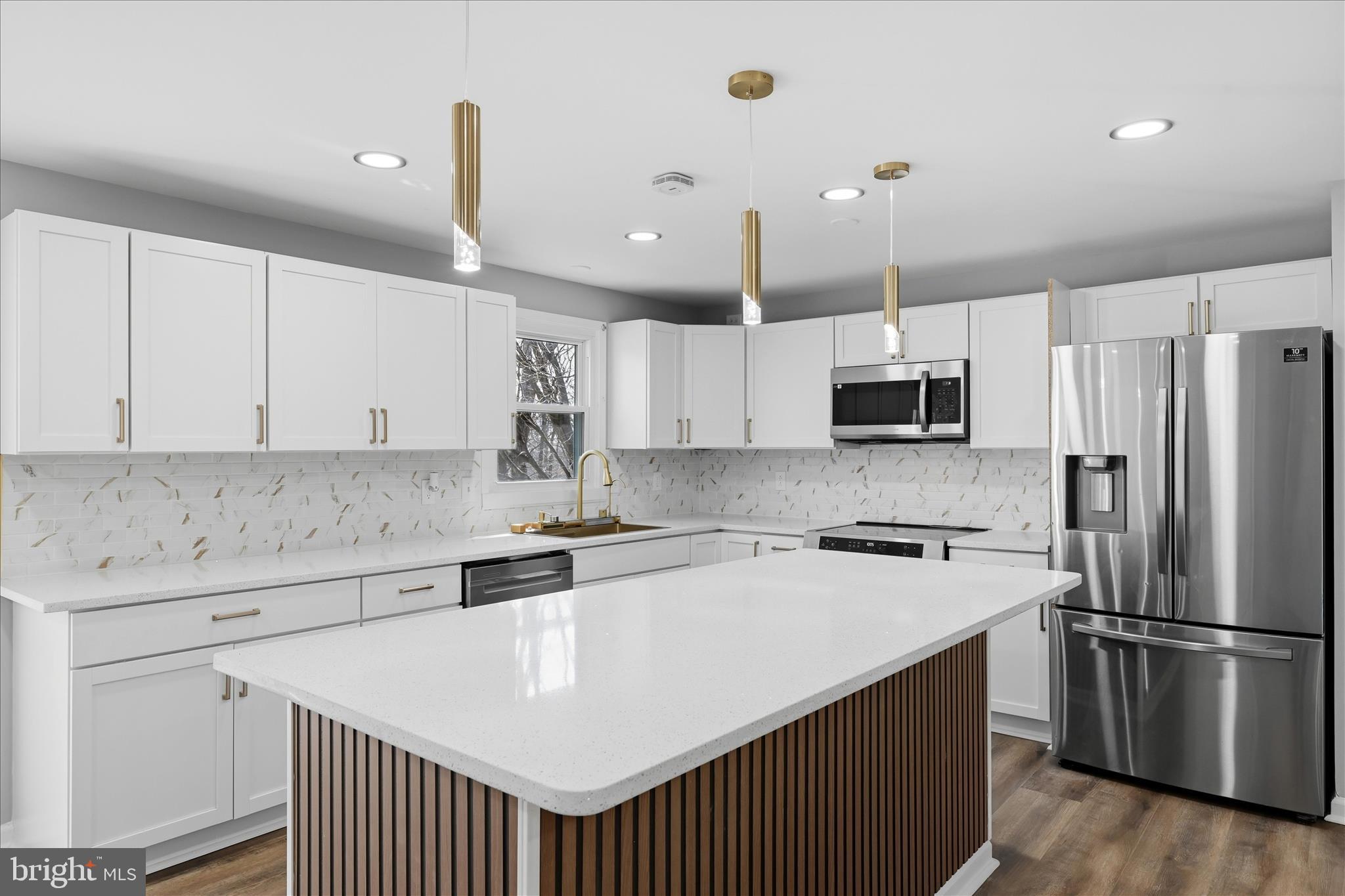 BULL RUN MOUNTAIN ESTATE - Residential