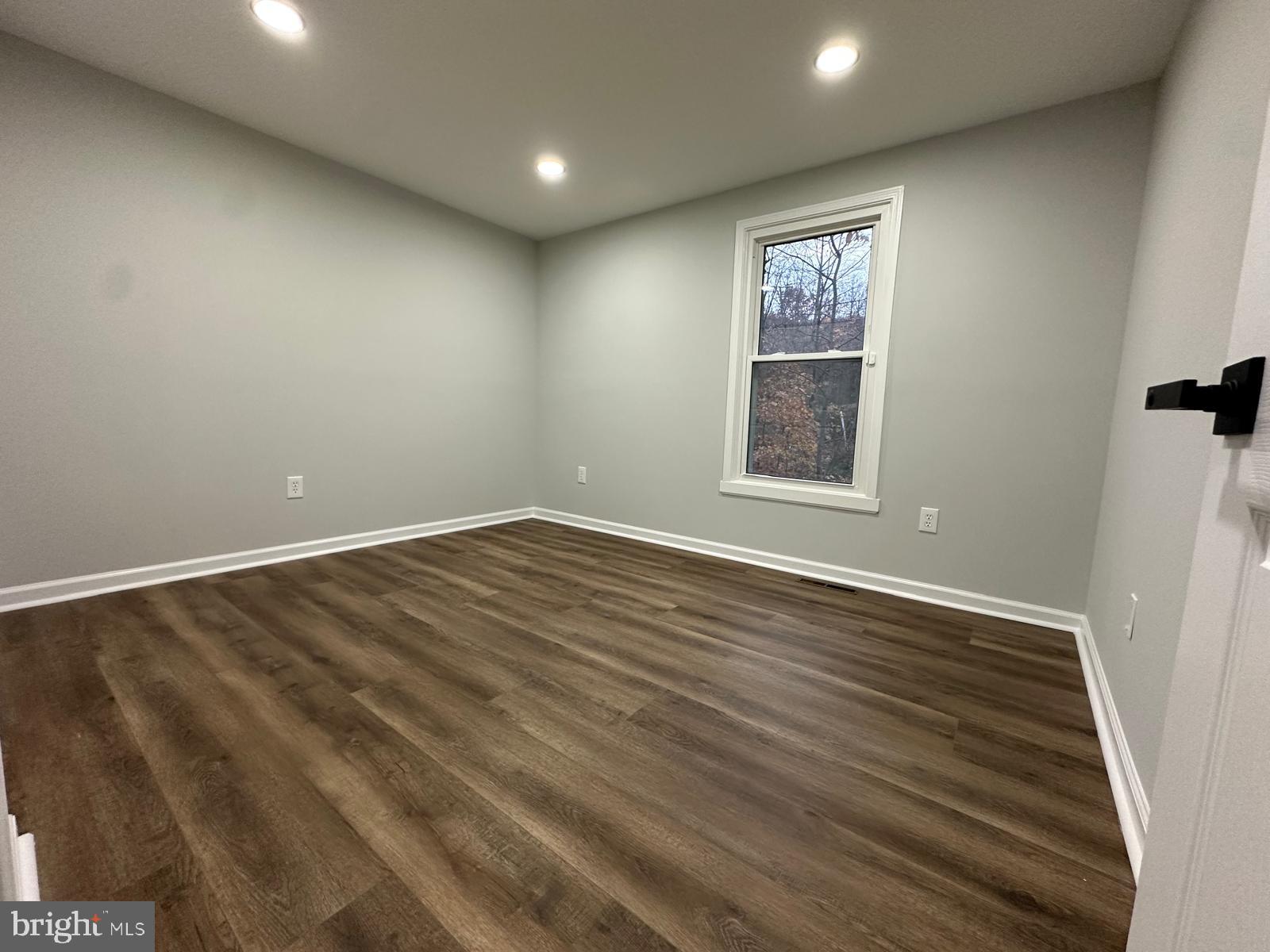 BULL RUN MOUNTAIN ESTATE - Residential