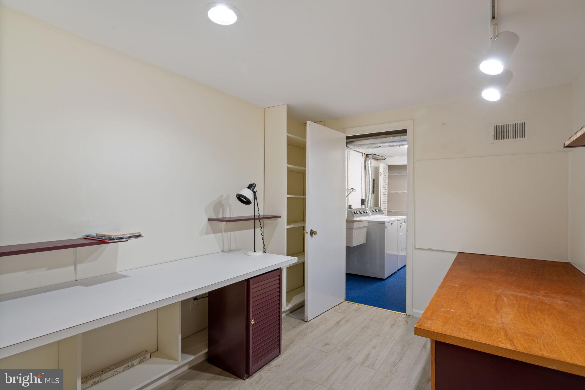 DEEPWOOD - Residential