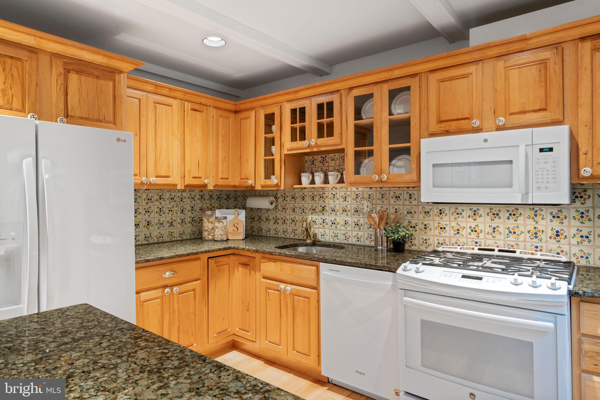 DEEPWOOD - Residential