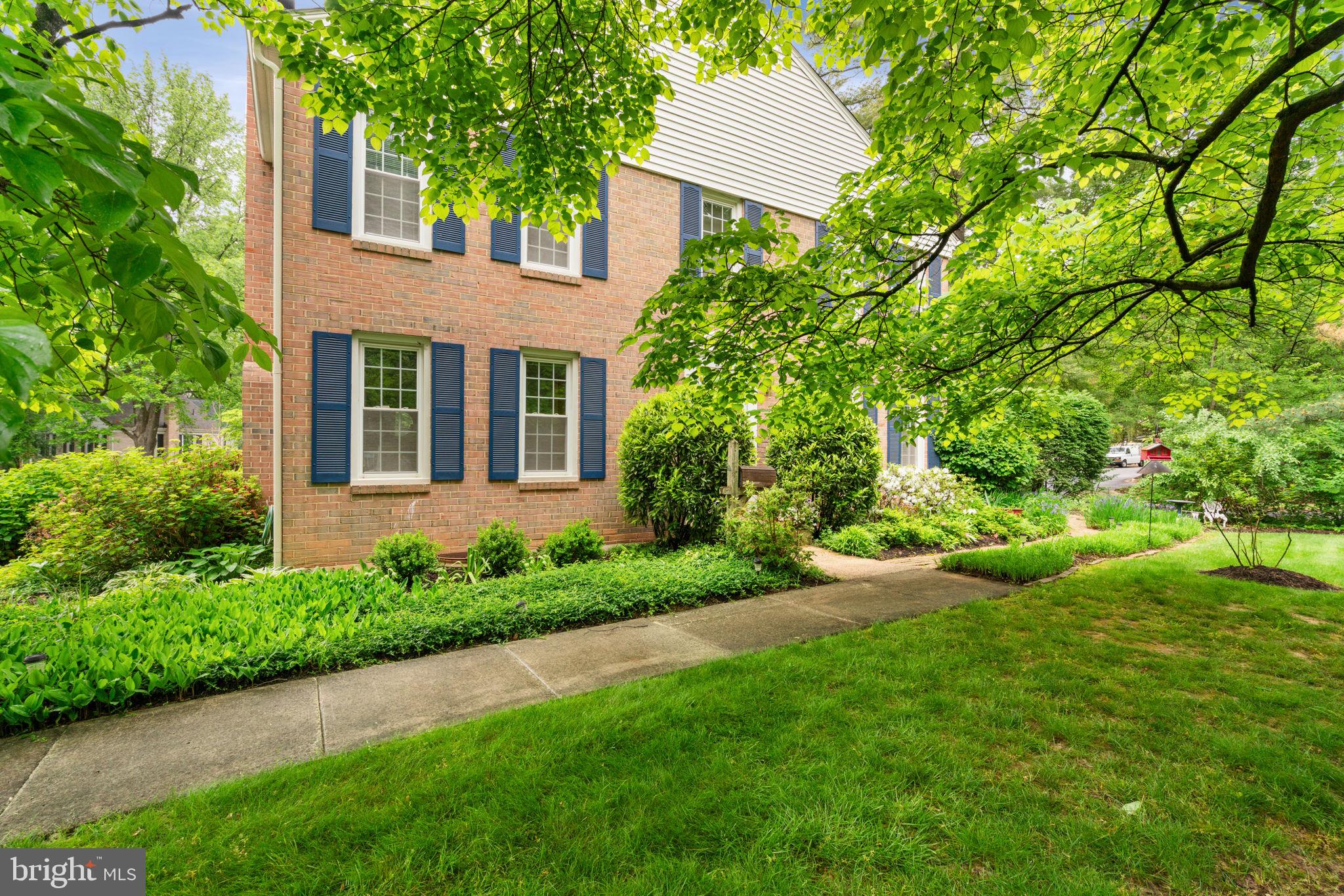 DEEPWOOD - Residential