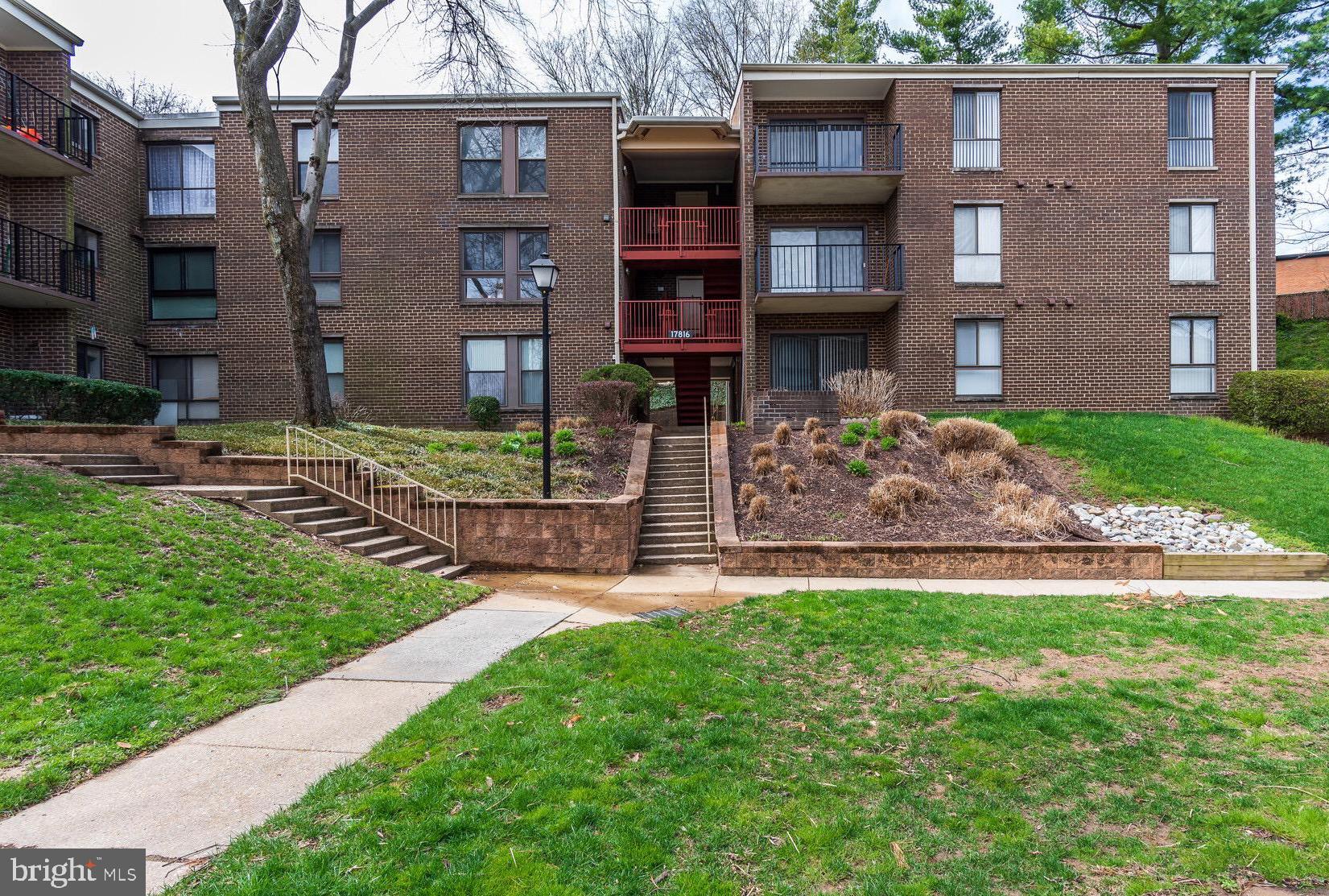 CAMELBACK - Residential