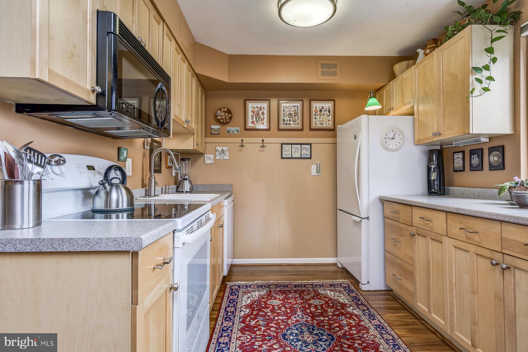 CAMELBACK - Residential