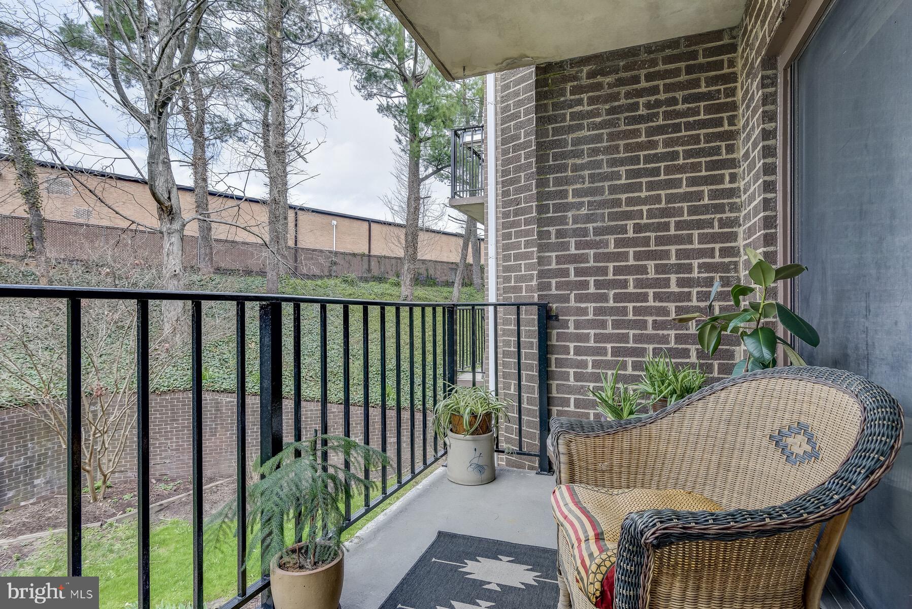 CAMELBACK - Residential