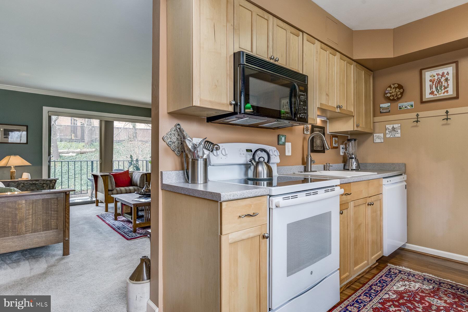 CAMELBACK - Residential