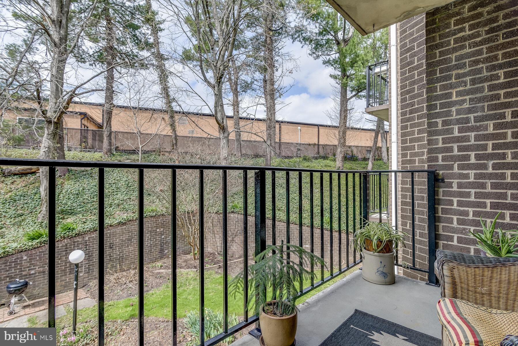 CAMELBACK - Residential