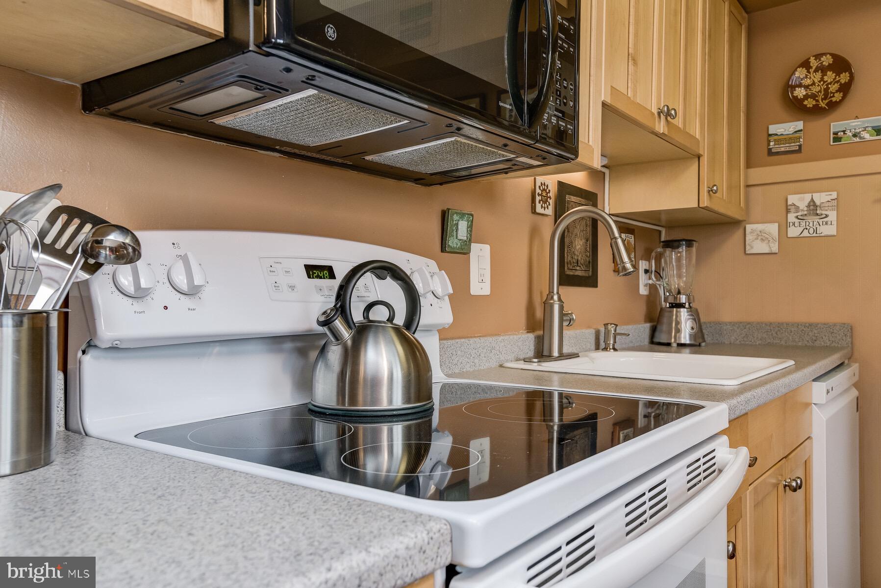 CAMELBACK - Residential