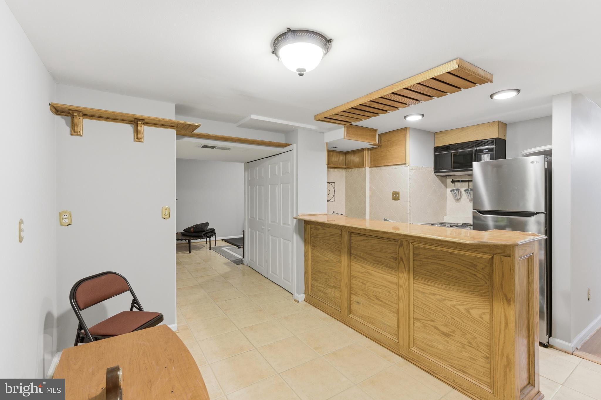 GUNNERS LAKE VILLAGE - Residential