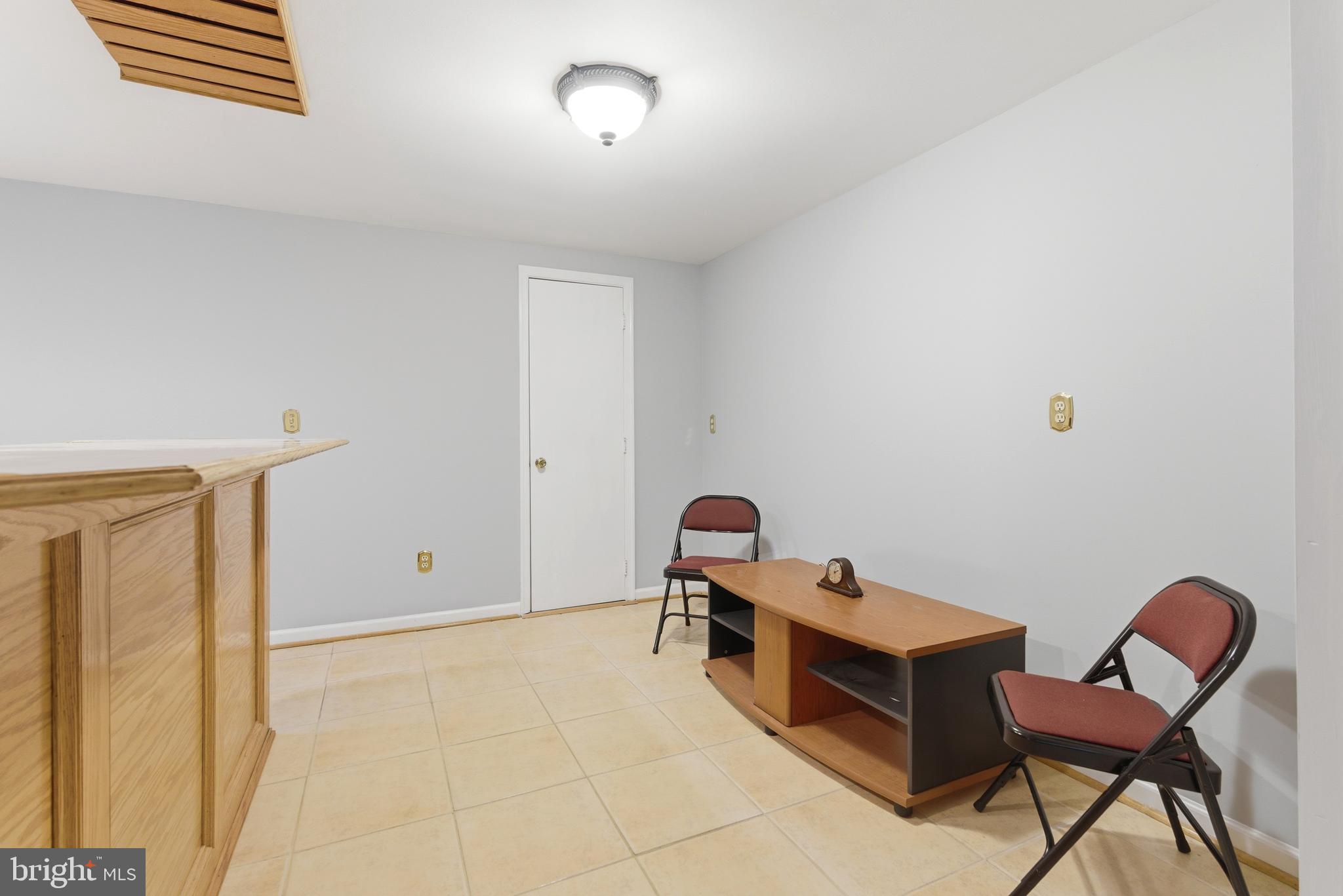 GUNNERS LAKE VILLAGE - Residential